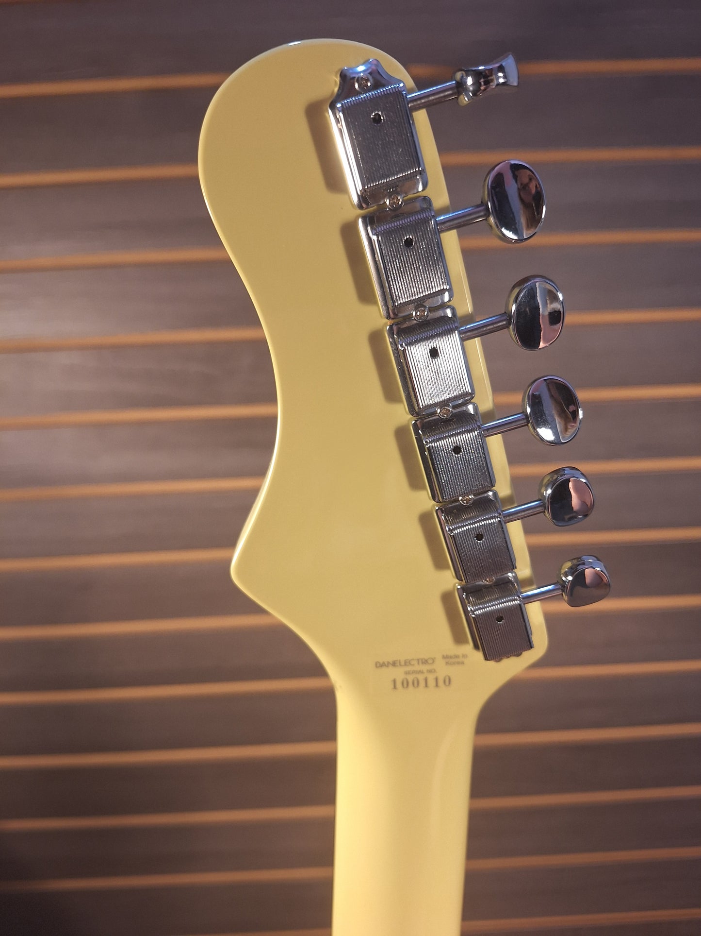Danelectro '67 DANO Yellow Electric Guitar