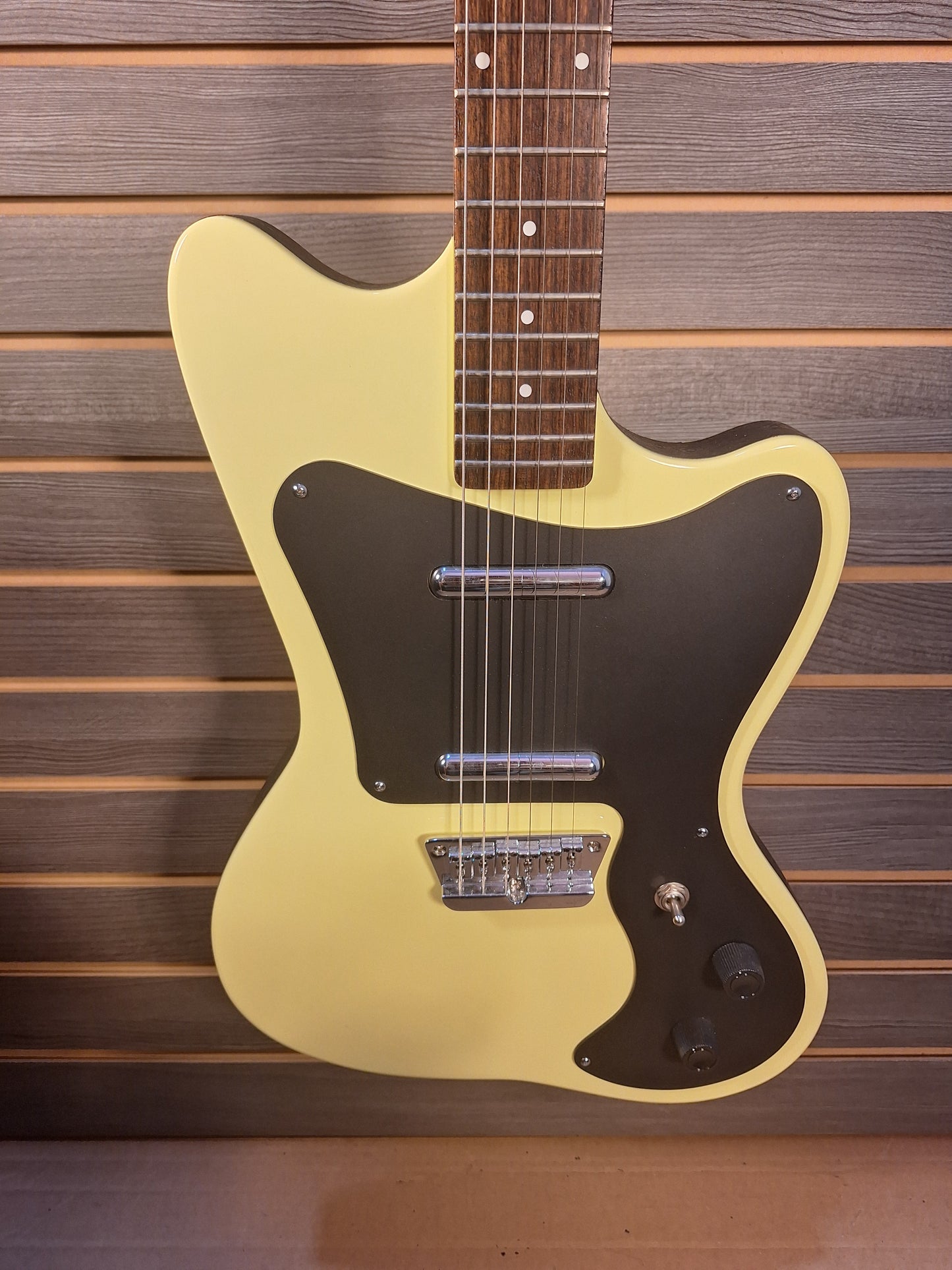 Danelectro '67 DANO Yellow Electric Guitar