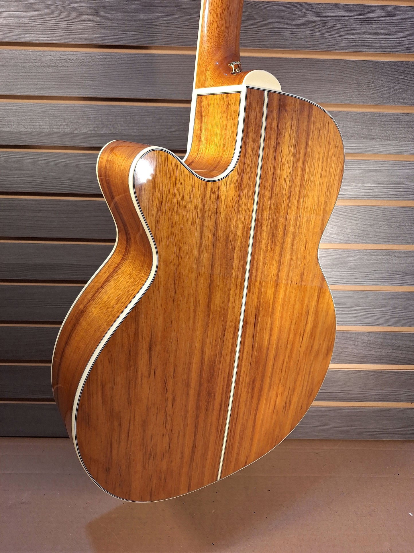 Takamine GN77KCE NAT Acoustic Electric Guitar
