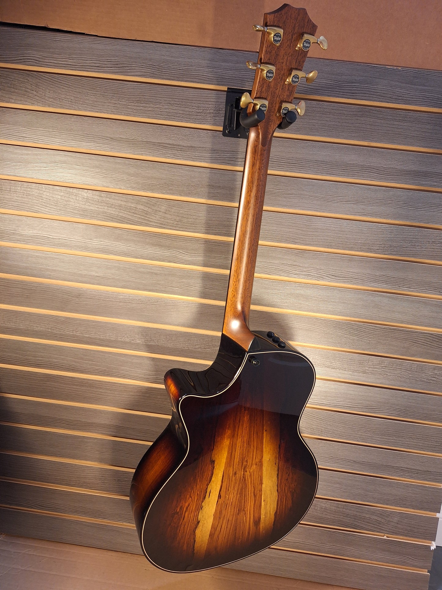 Taylor Builder's Edition 814ce Acoustic Electric Guitar With Hard Case