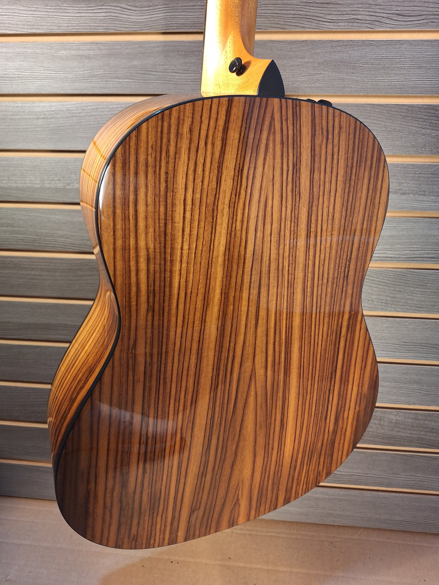 Taylor 217e-SB Plus Acoustic/Electric Guitar