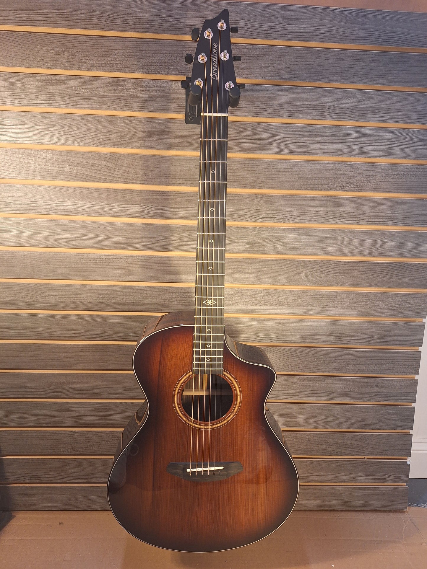 Breedlove Premier Concert Edgeburst CE Redwood-EI Rosewood