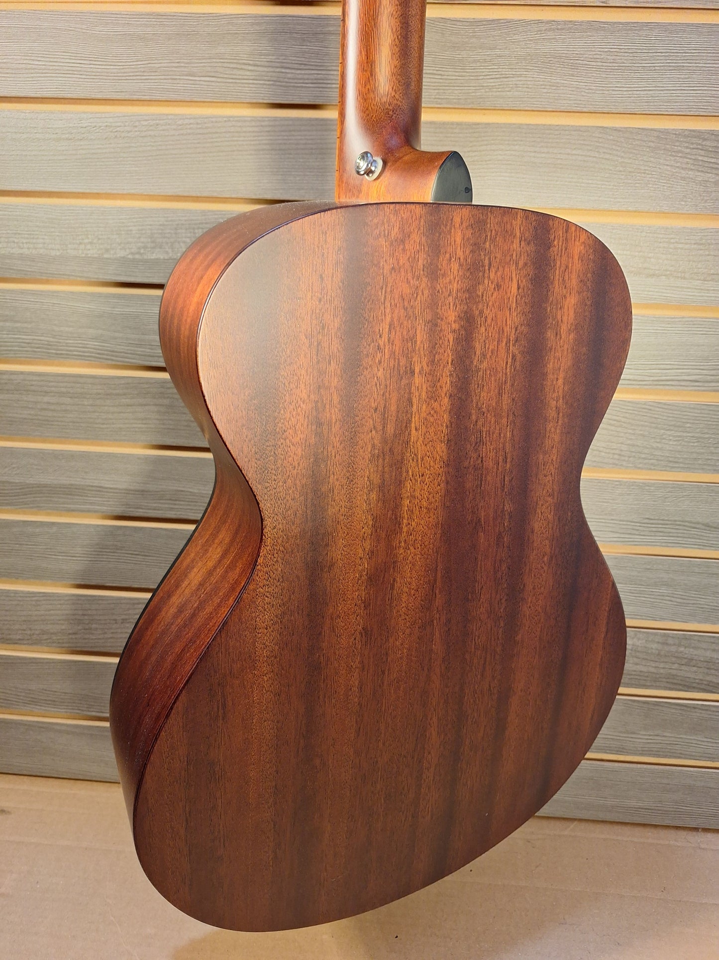 Breedlove Discovery S African Mahogany- African Mahogany Concert Acoustic Guitar Natural