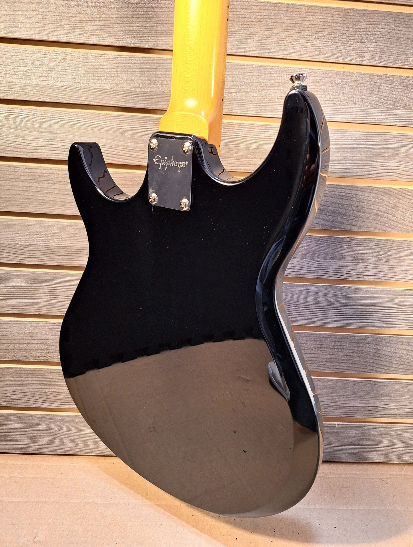 Epiphone Grabber Bass Black With Premium Gig Bag