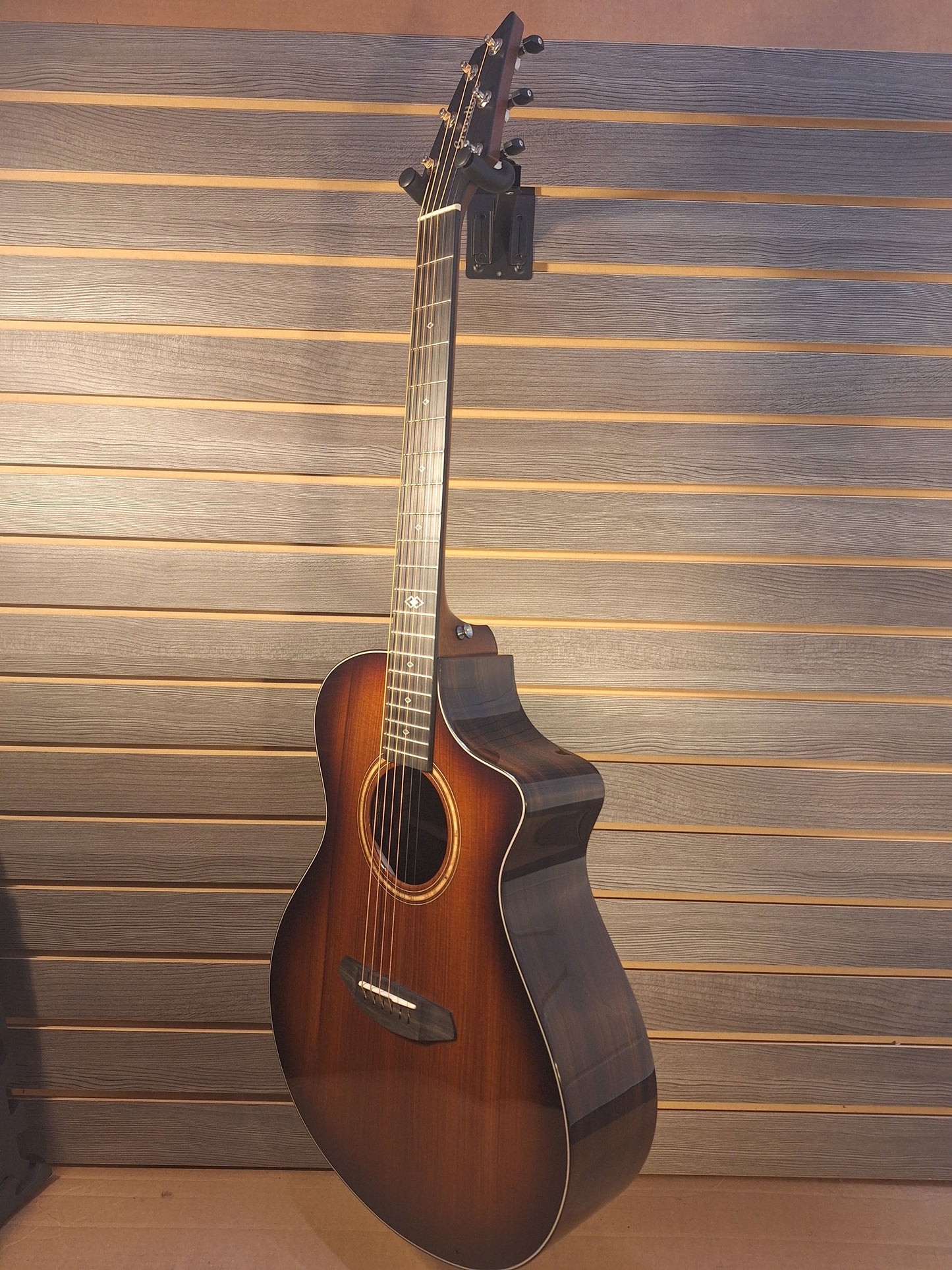 Breedlove Premier Concert Edgeburst CE Redwood-EI Rosewood