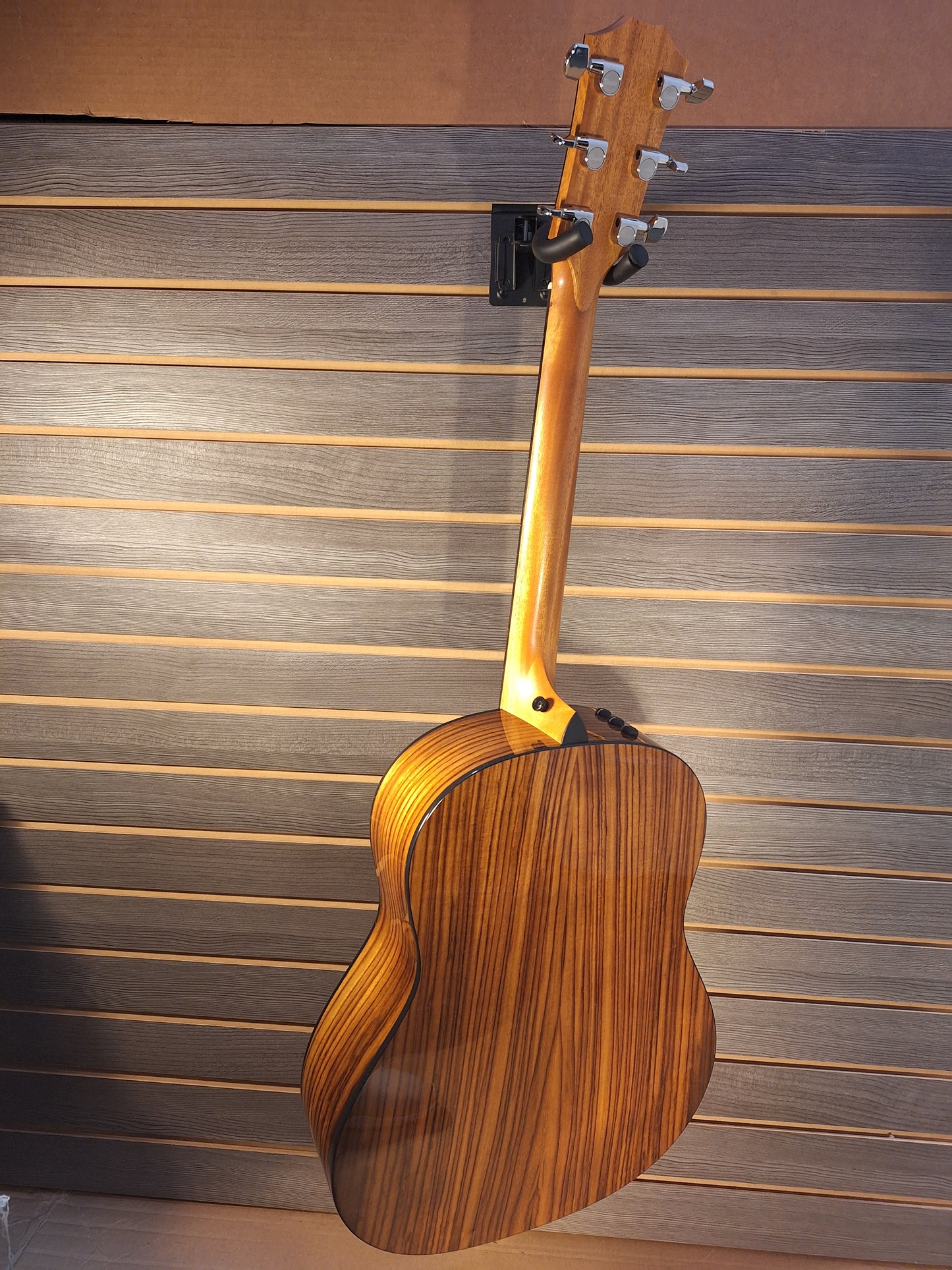 Taylor 217e-SB Plus Acoustic/Electric Guitar