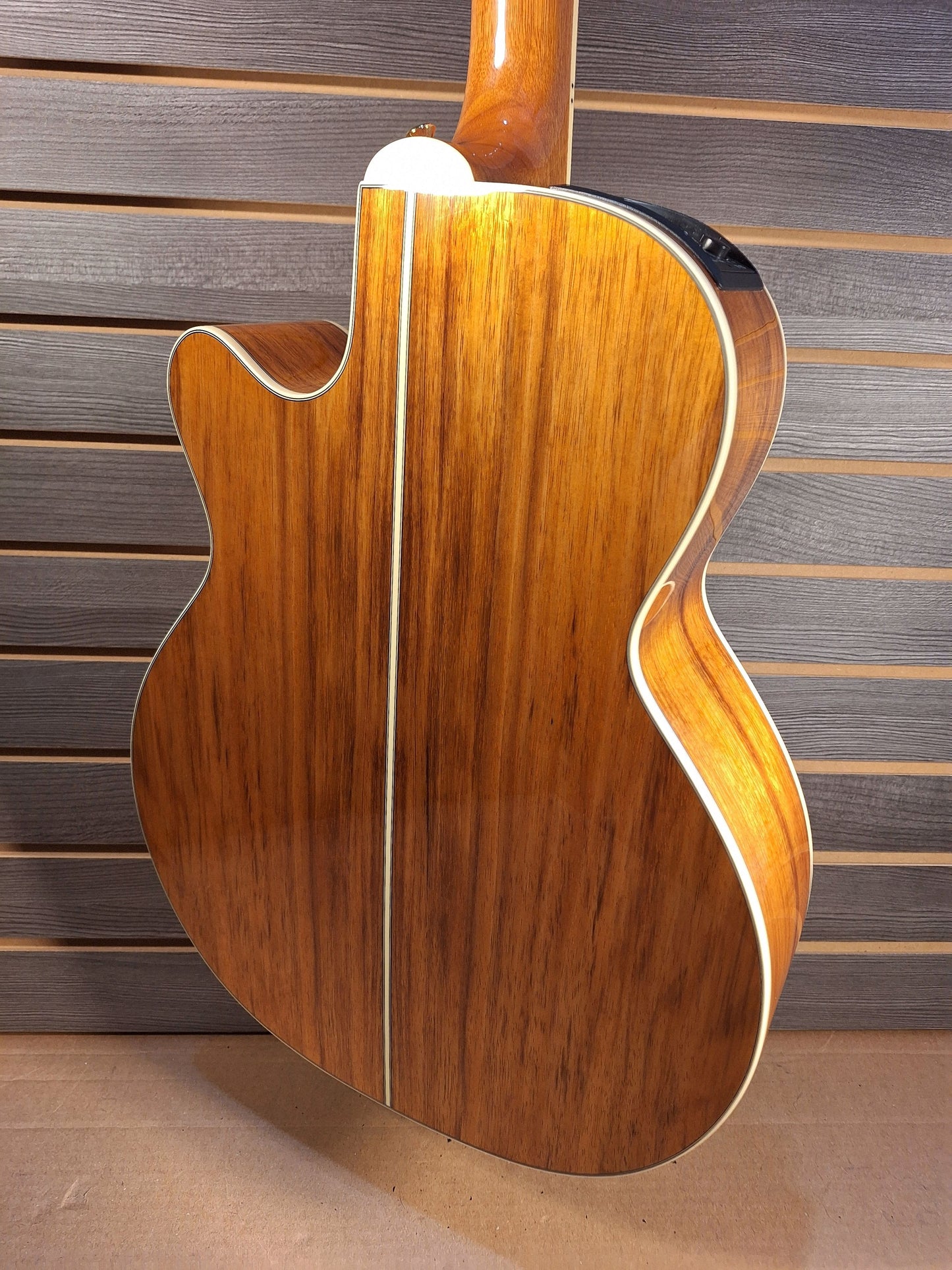 Takamine GN77KCE NAT Acoustic Electric Guitar