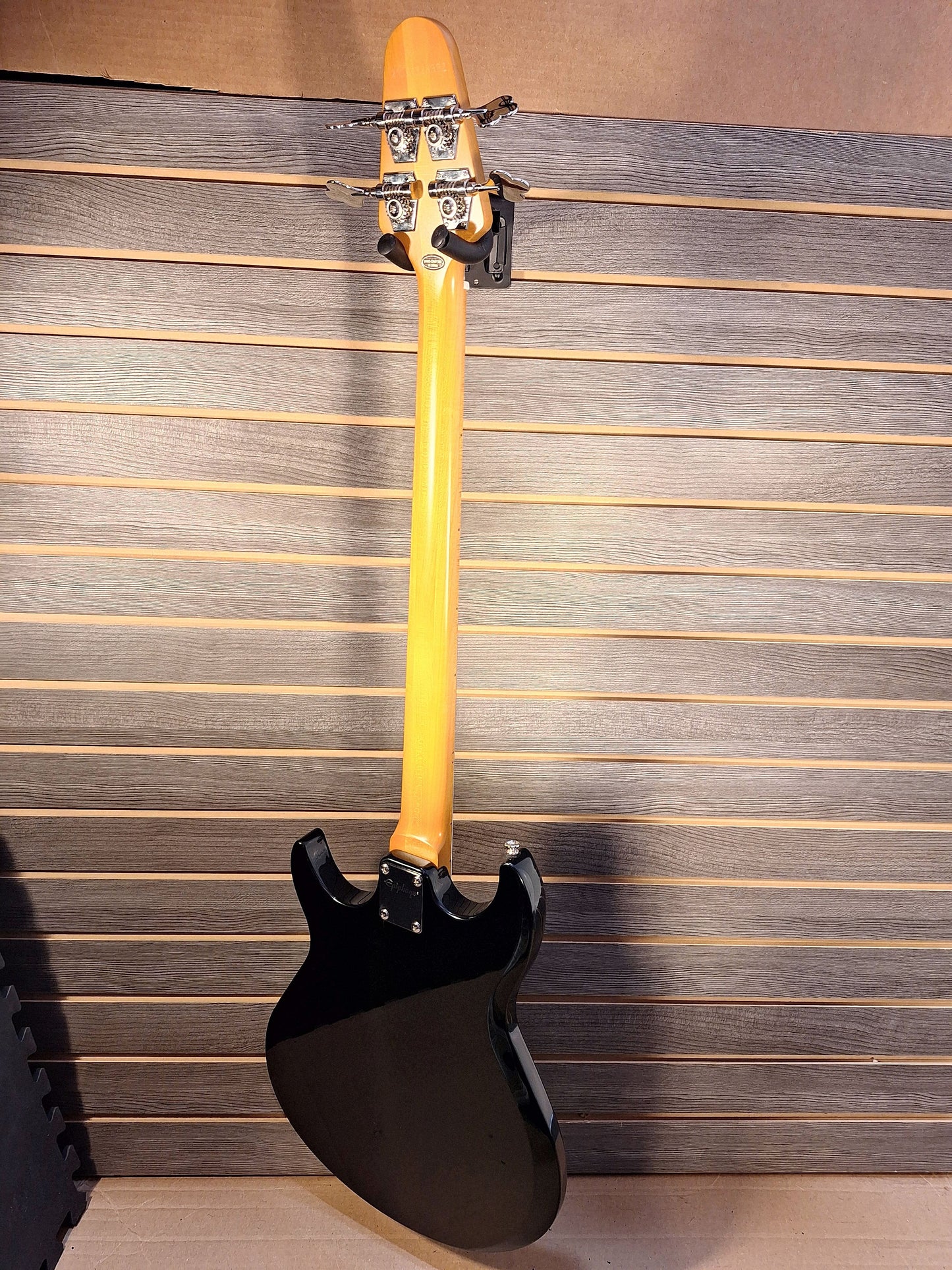 Epiphone Grabber Bass Black With Premium Gig Bag
