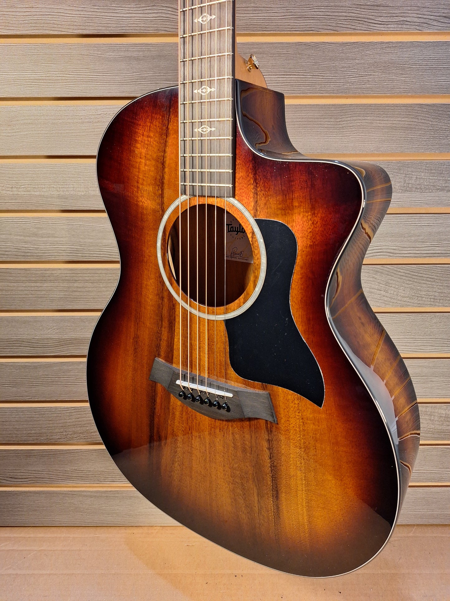 Taylor 224ce-K DLX Acoustic/Electric Guitar with Hard Case