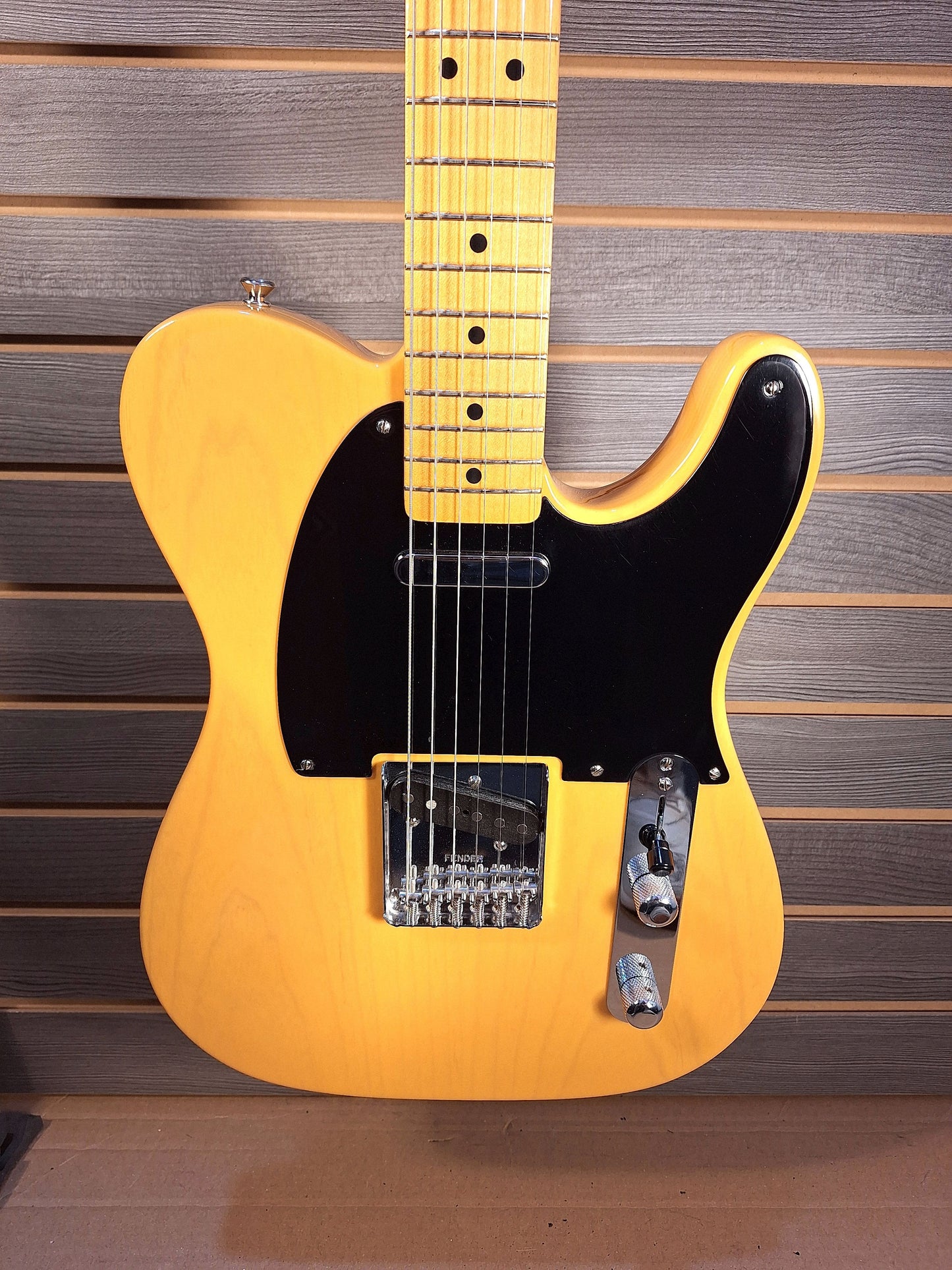 Previously Owned Fender '52 Reissued Tele Butterscotch Blonde With Hard Case