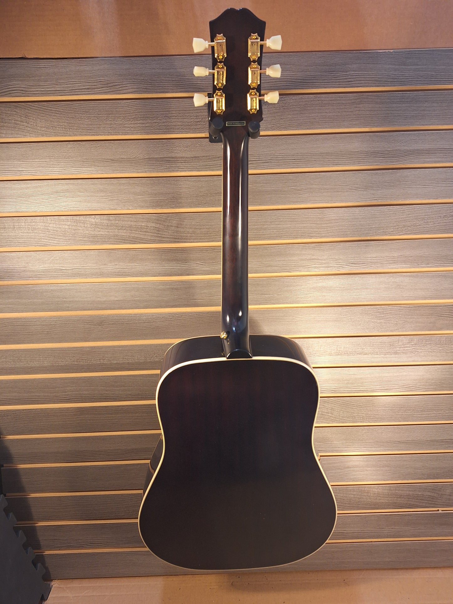 Epiphone Hummingbird Aged Natural Gloss (4)