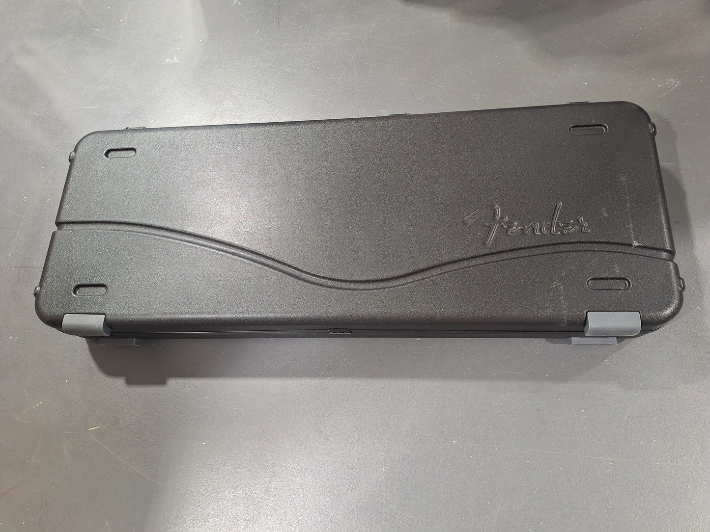 Used Fender Molded Hard Case (Fits Jazzmaster And Jaguar)