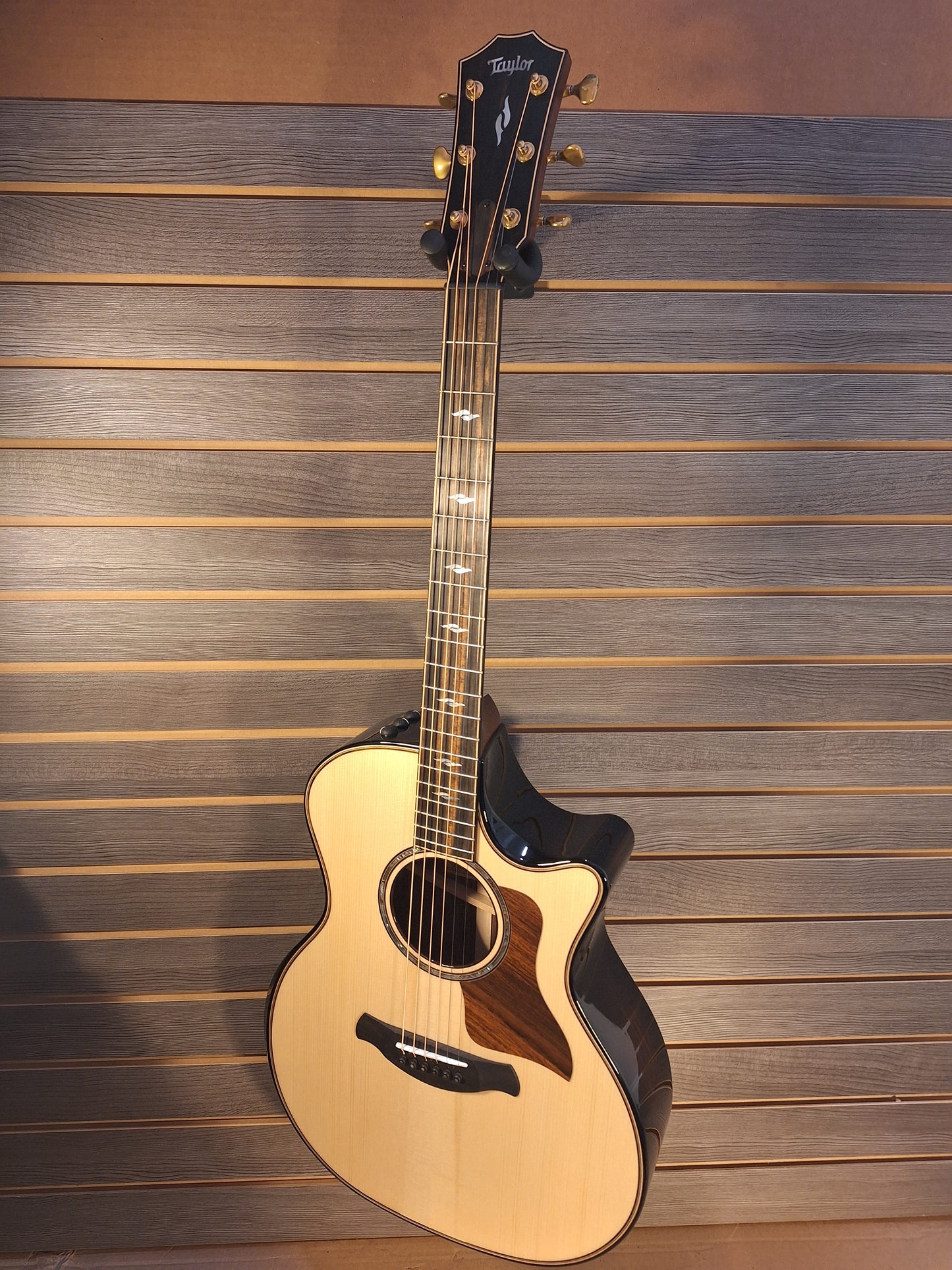 Taylor Builder's Edition 814ce