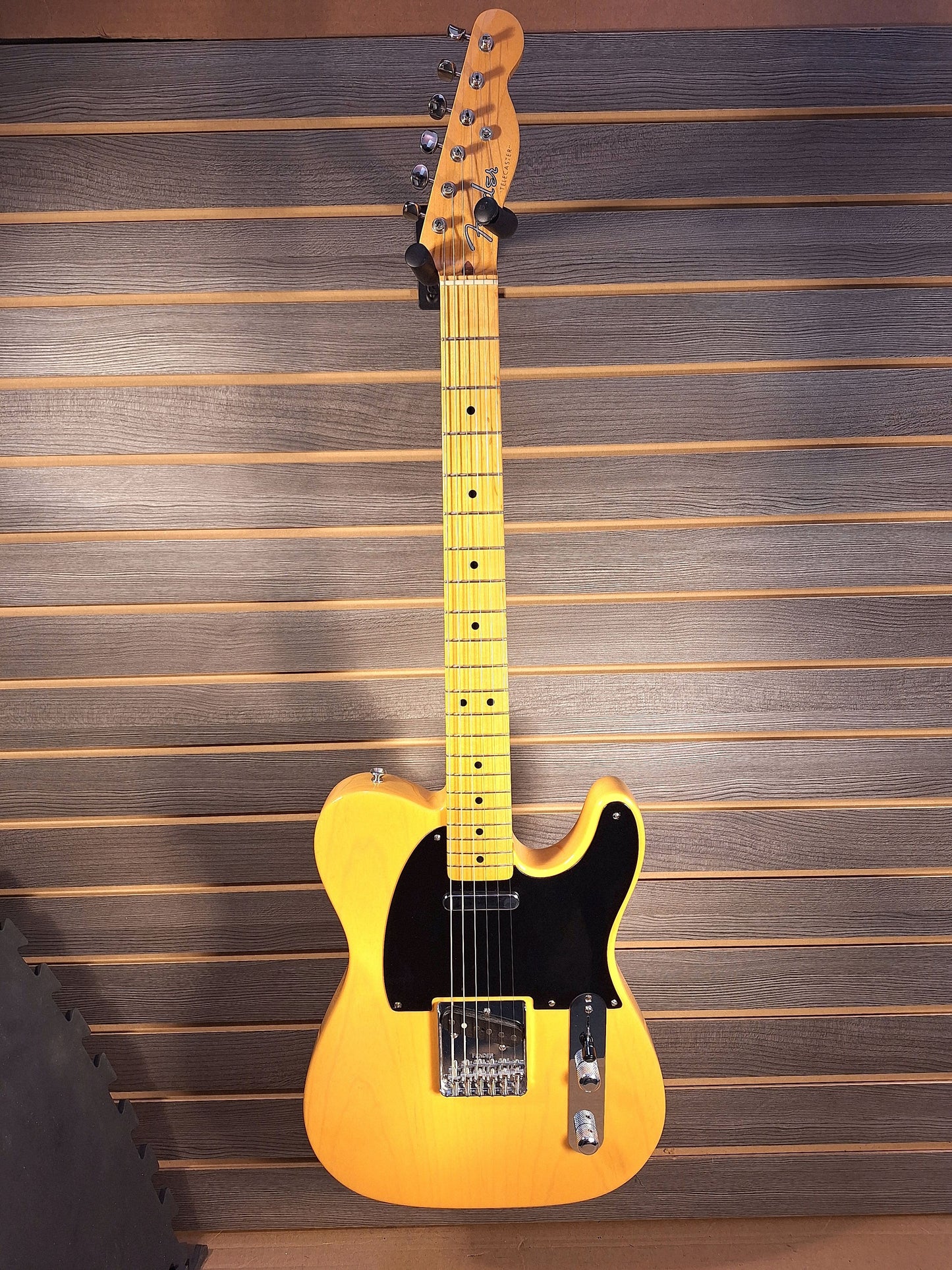 Previously Owned Fender '52 Reissued Tele Butterscotch Blonde With Hard Case
