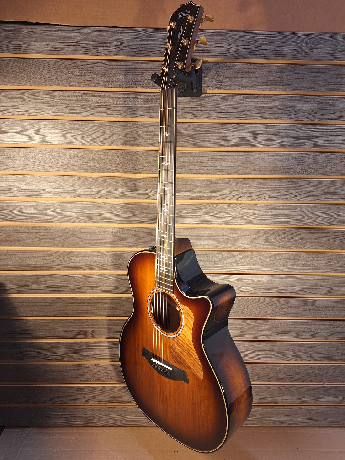Taylor Builder's Edition 814ce Acoustic Electric Guitar With Hard Case