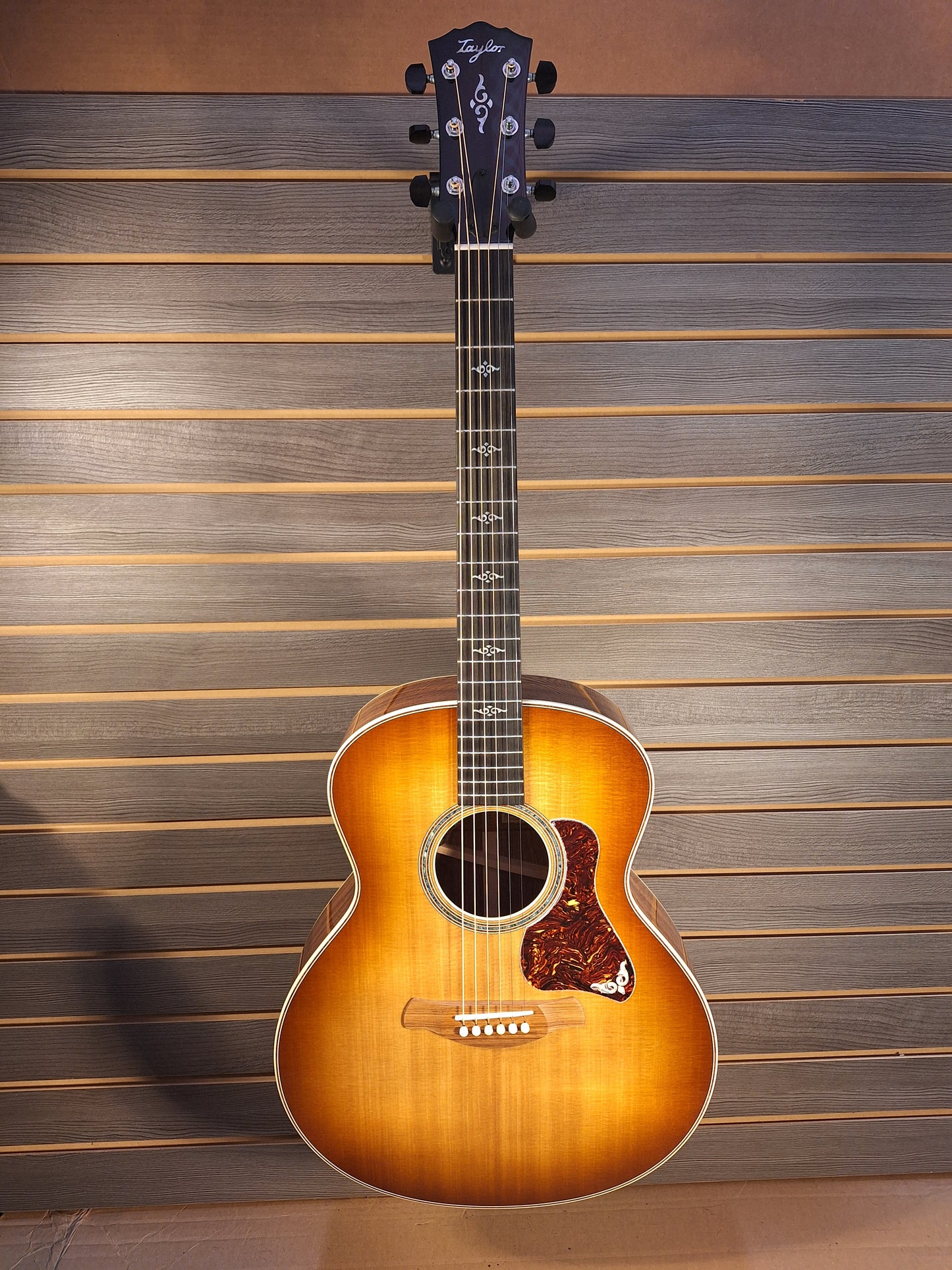Taylor Gold Label 814e SB Guitar
