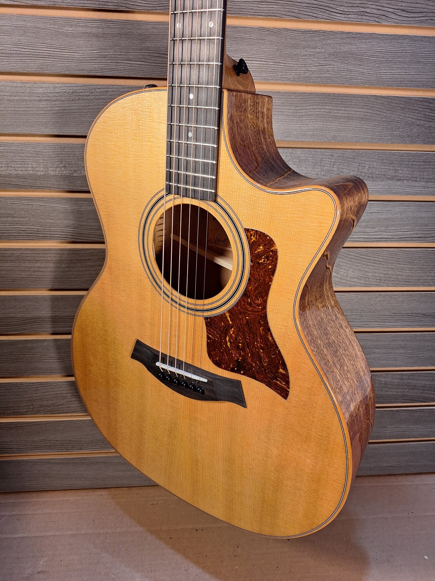 Taylor 314ce Studio Sapele/Sitka With Natural Top Acoustic Electric Guitar