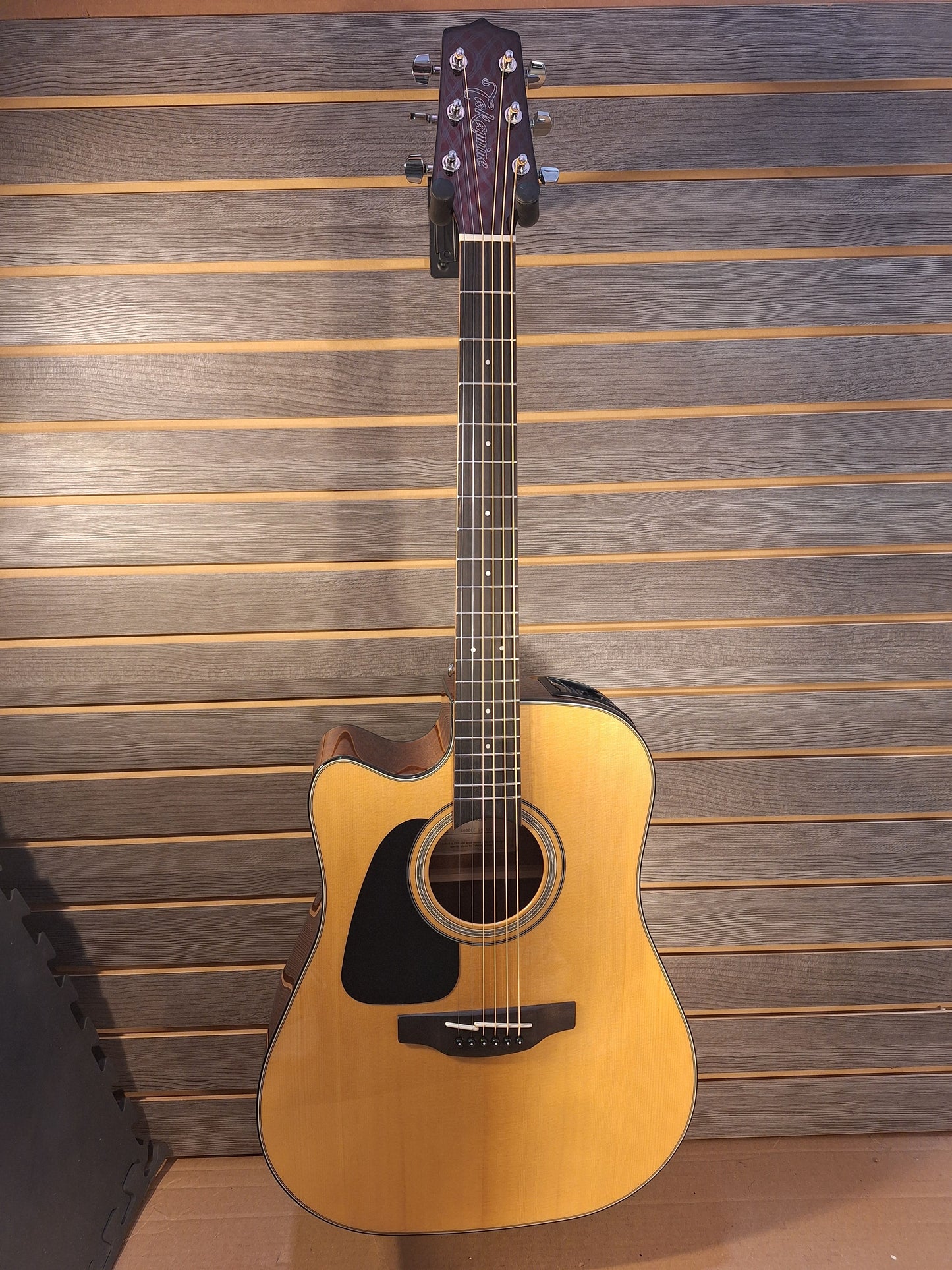 Takamine GD30CE NAT Acoustic Electric Guitar (lefty)