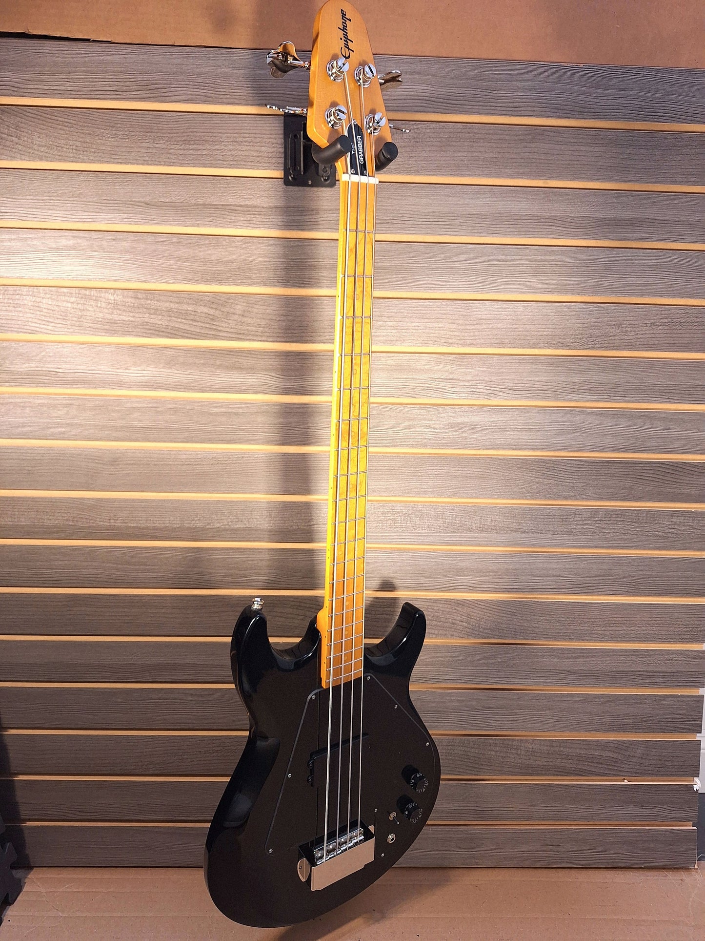 Epiphone Grabber Bass Black With Premium Gig Bag