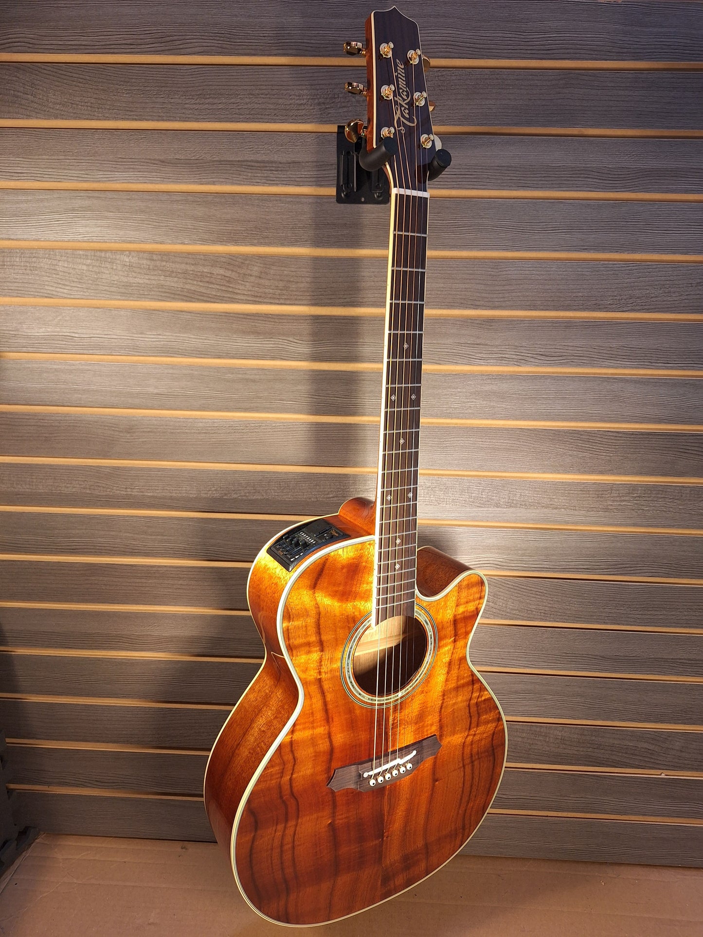 Takamine EF508 KC Acoustic Electric Guitar With Case