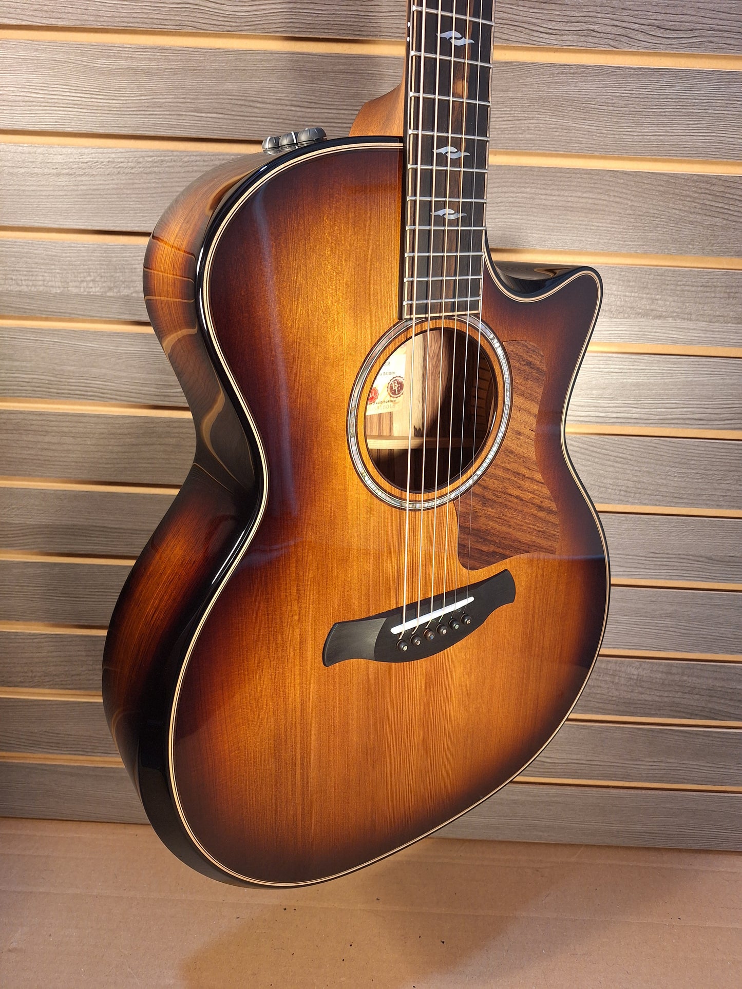 Taylor Builder's Edition 814ce Acoustic Electric Guitar With Hard Case