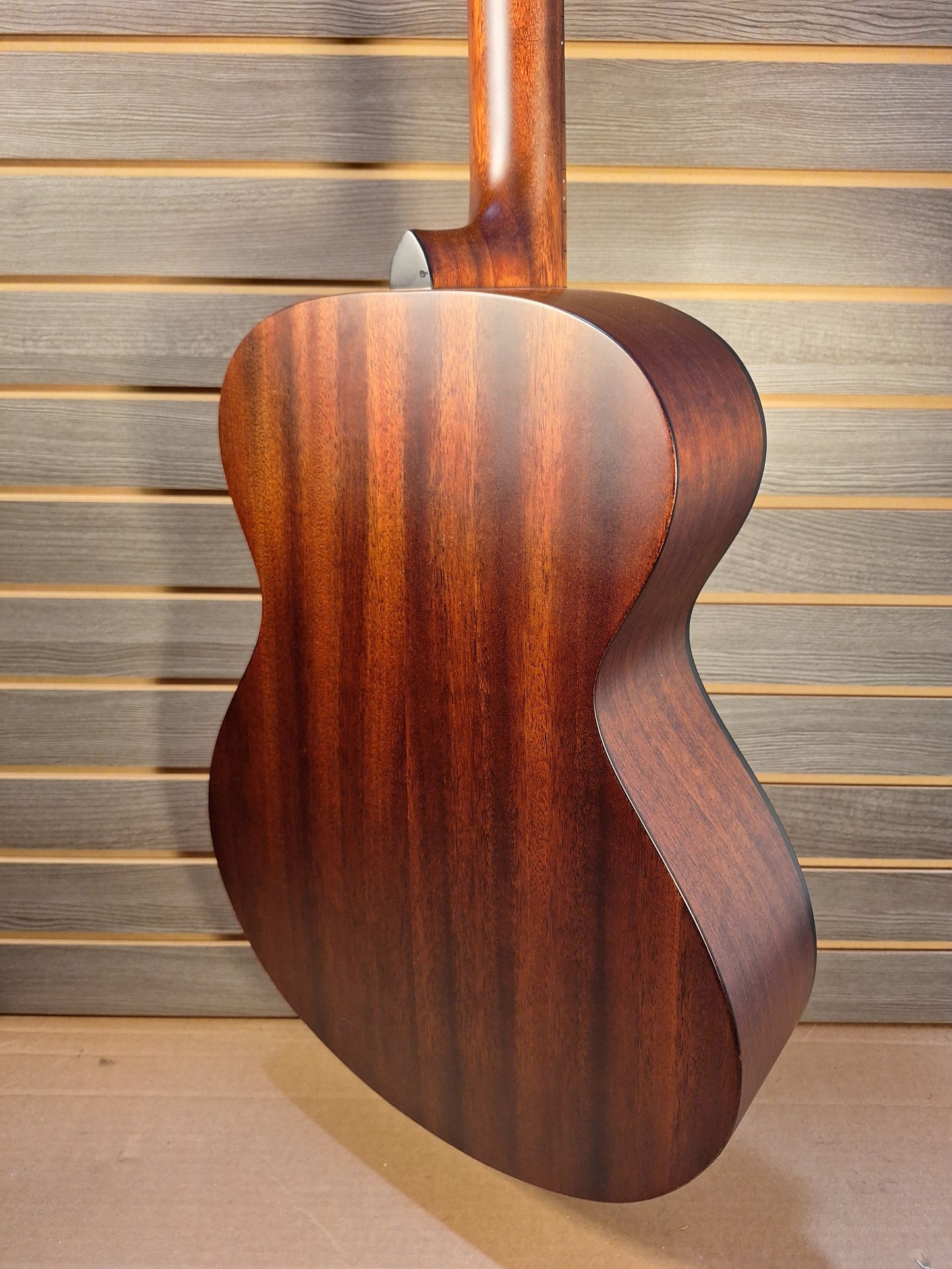 Breedlove Discovery S African Mahogany- African Mahogany Concert Acoustic Guitar Natural