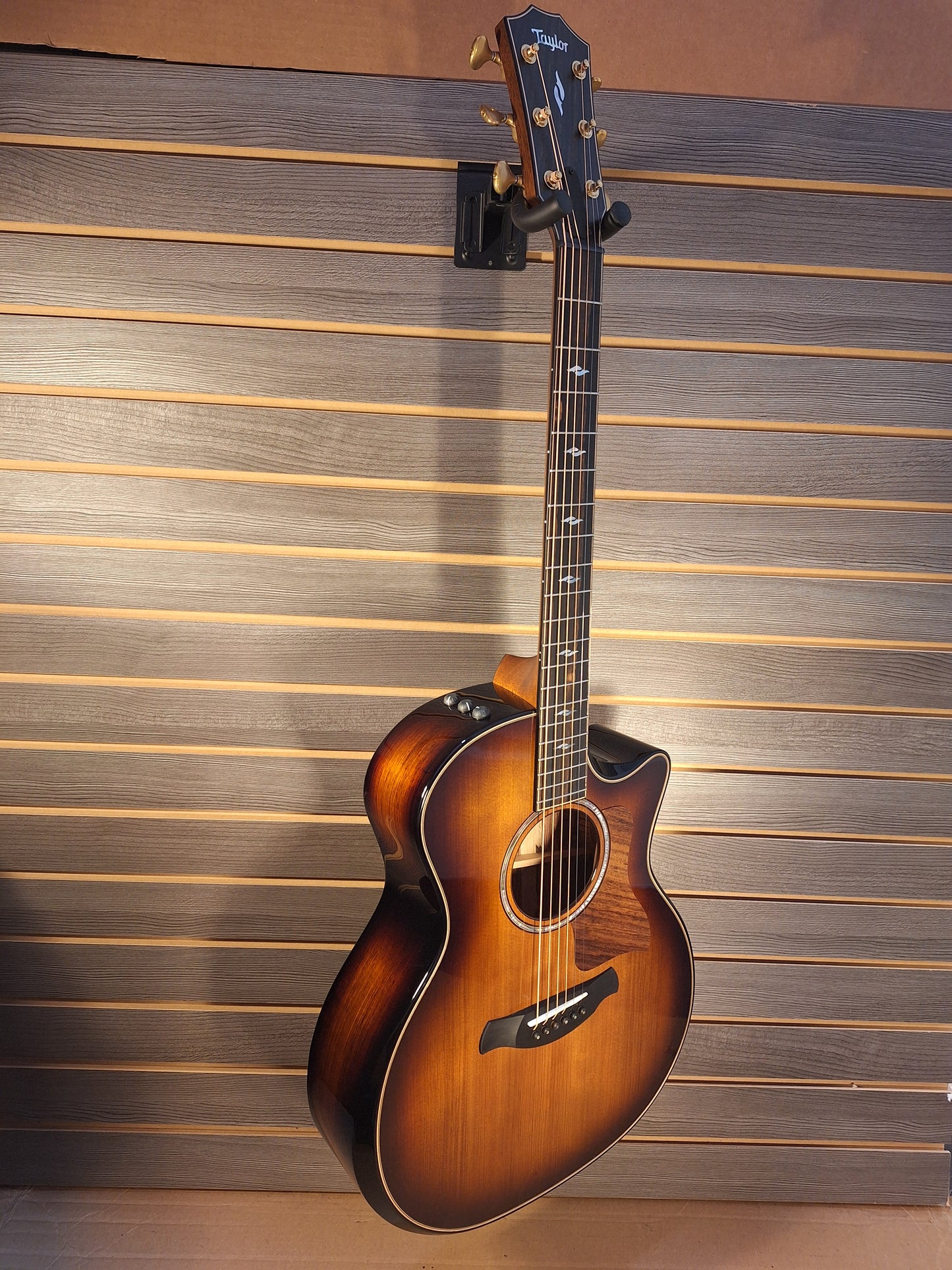 Taylor Builder's Edition 814ce Acoustic Electric Guitar With Hard Case