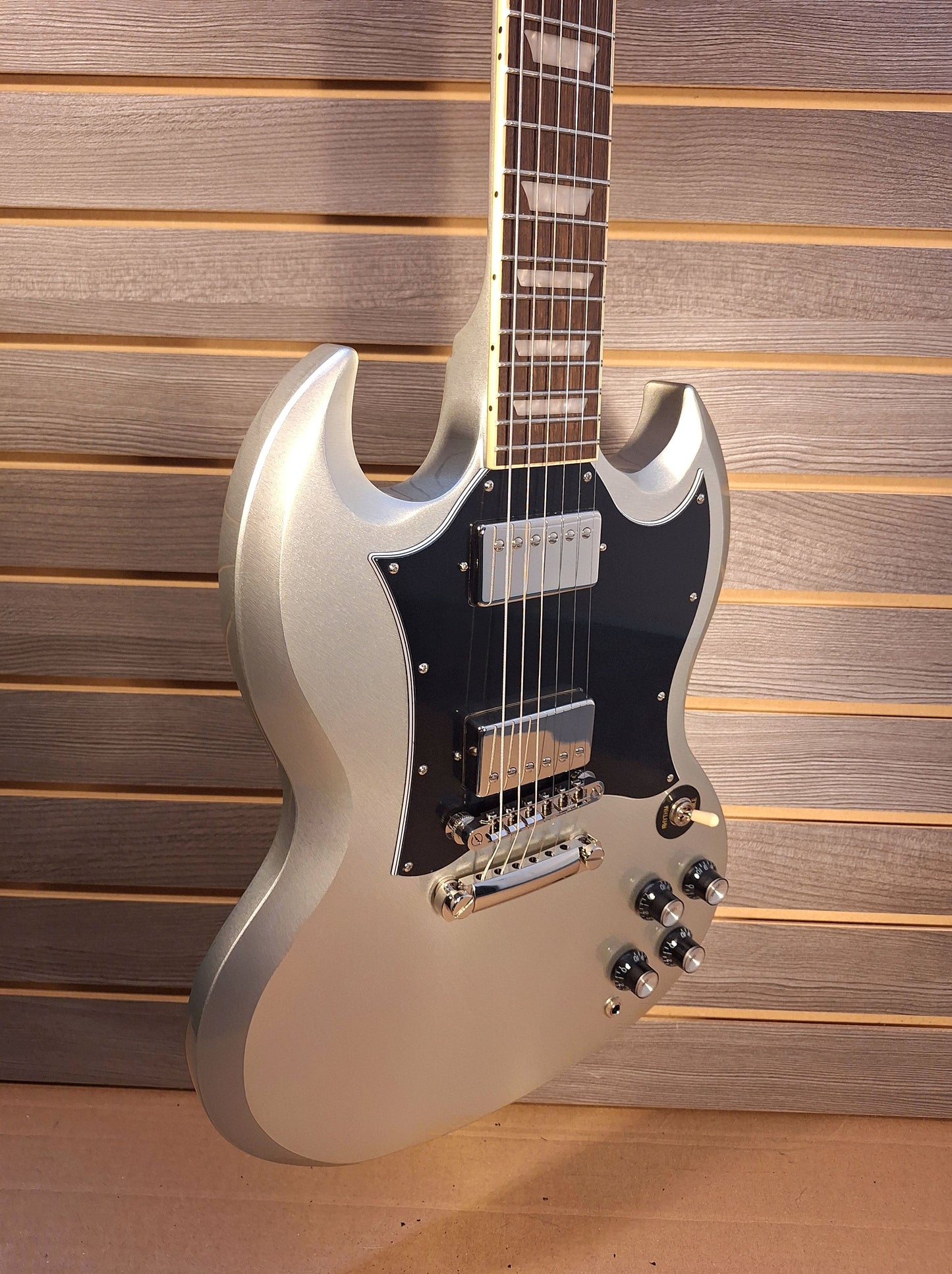 Epiphone SG Standard With Premiun Gig Bag Silvermist