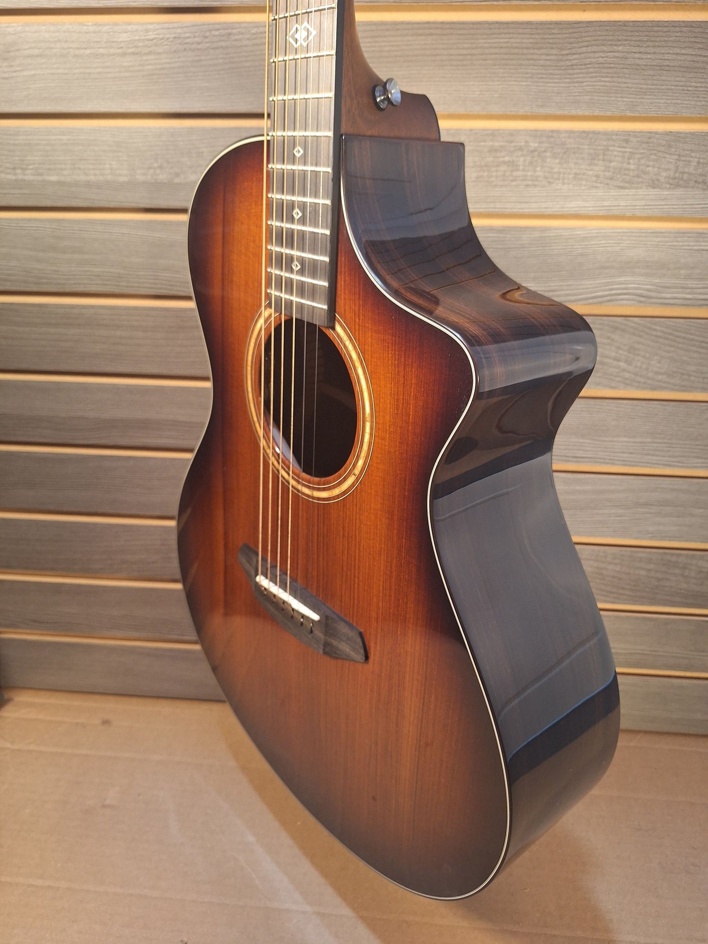 Breedlove Premier Concert Edgeburst CE Redwood-EI Rosewood