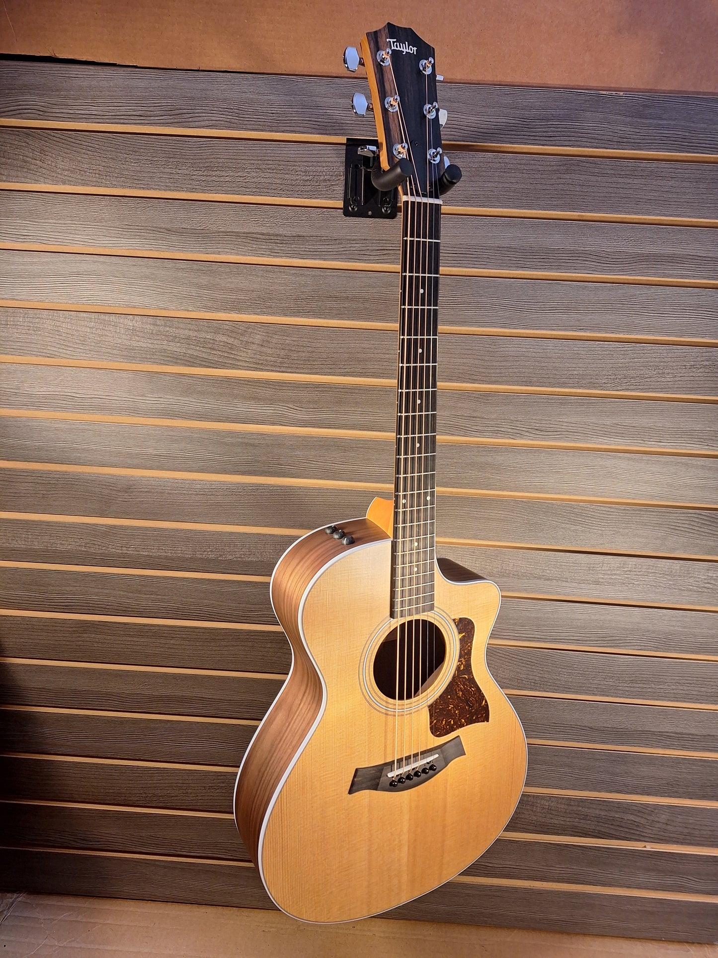 Taylor 212ce Acoustic/Electric Guitar