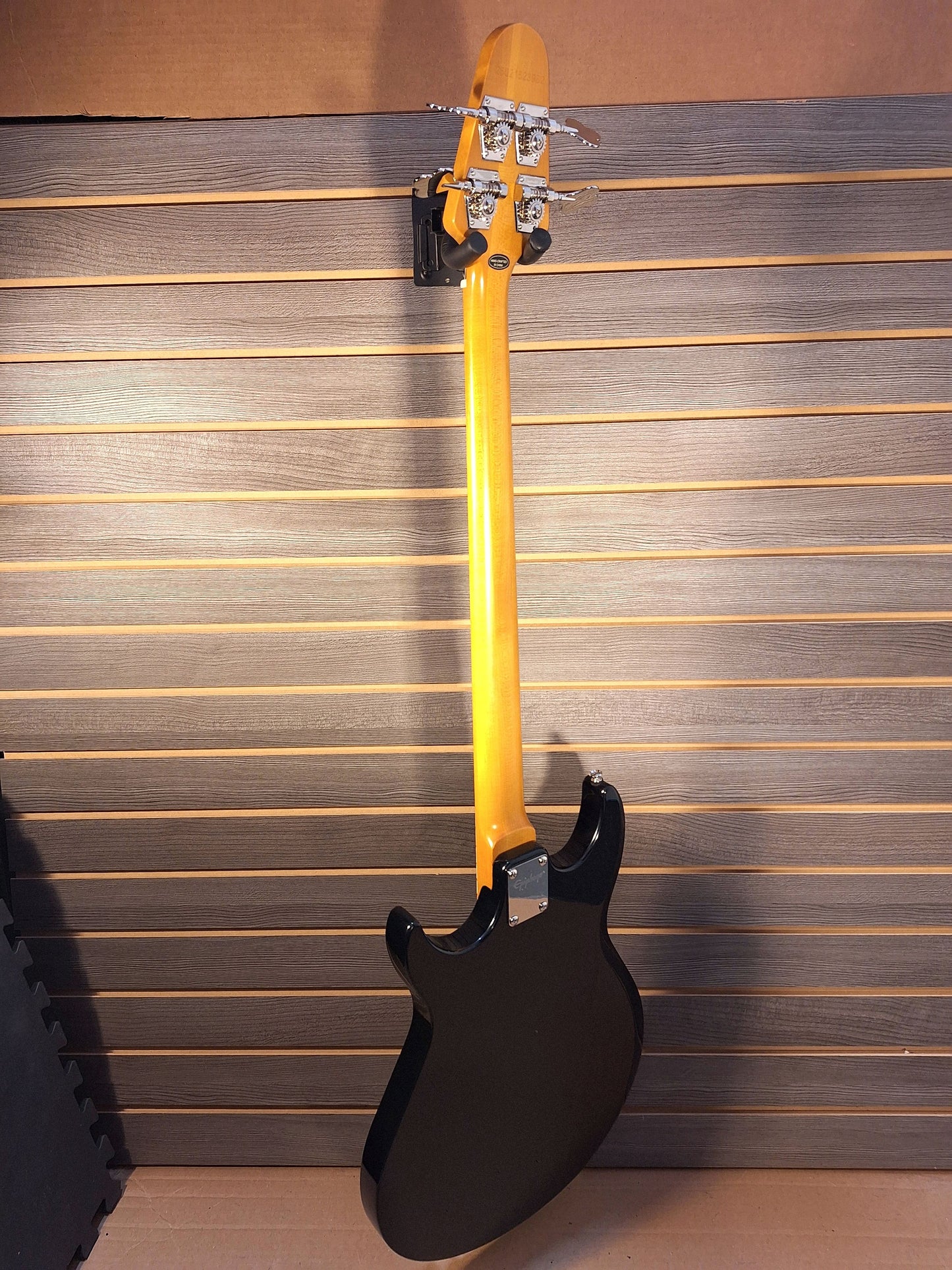 Epiphone Grabber Bass Black With Premium Gig Bag