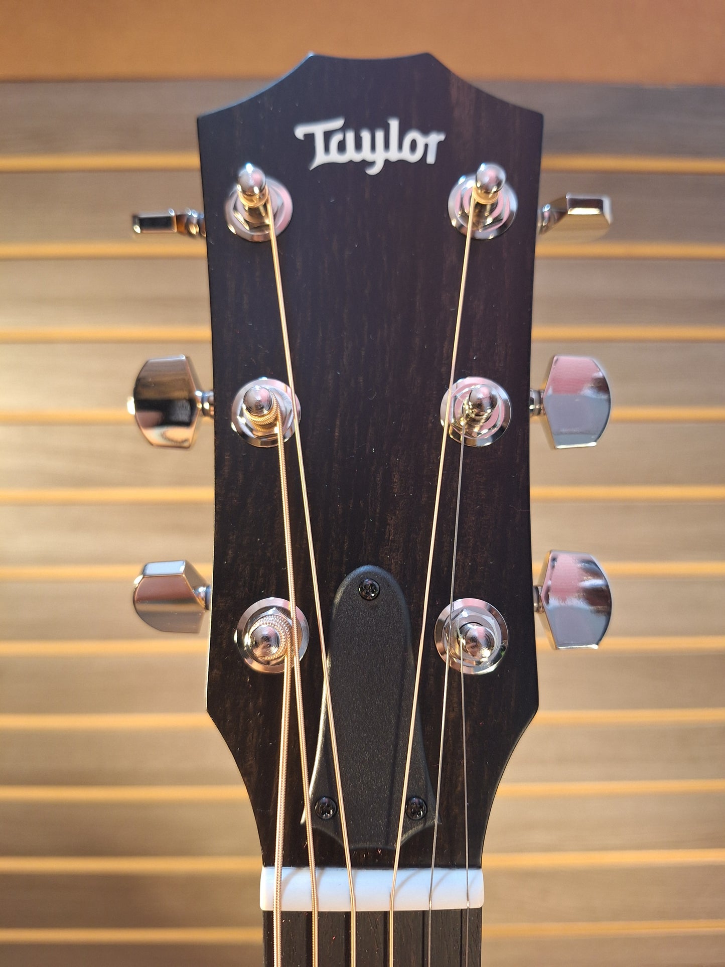 Taylor 314ce Studio Sapele/Sitka With Natural Top Acoustic Electric Guitar