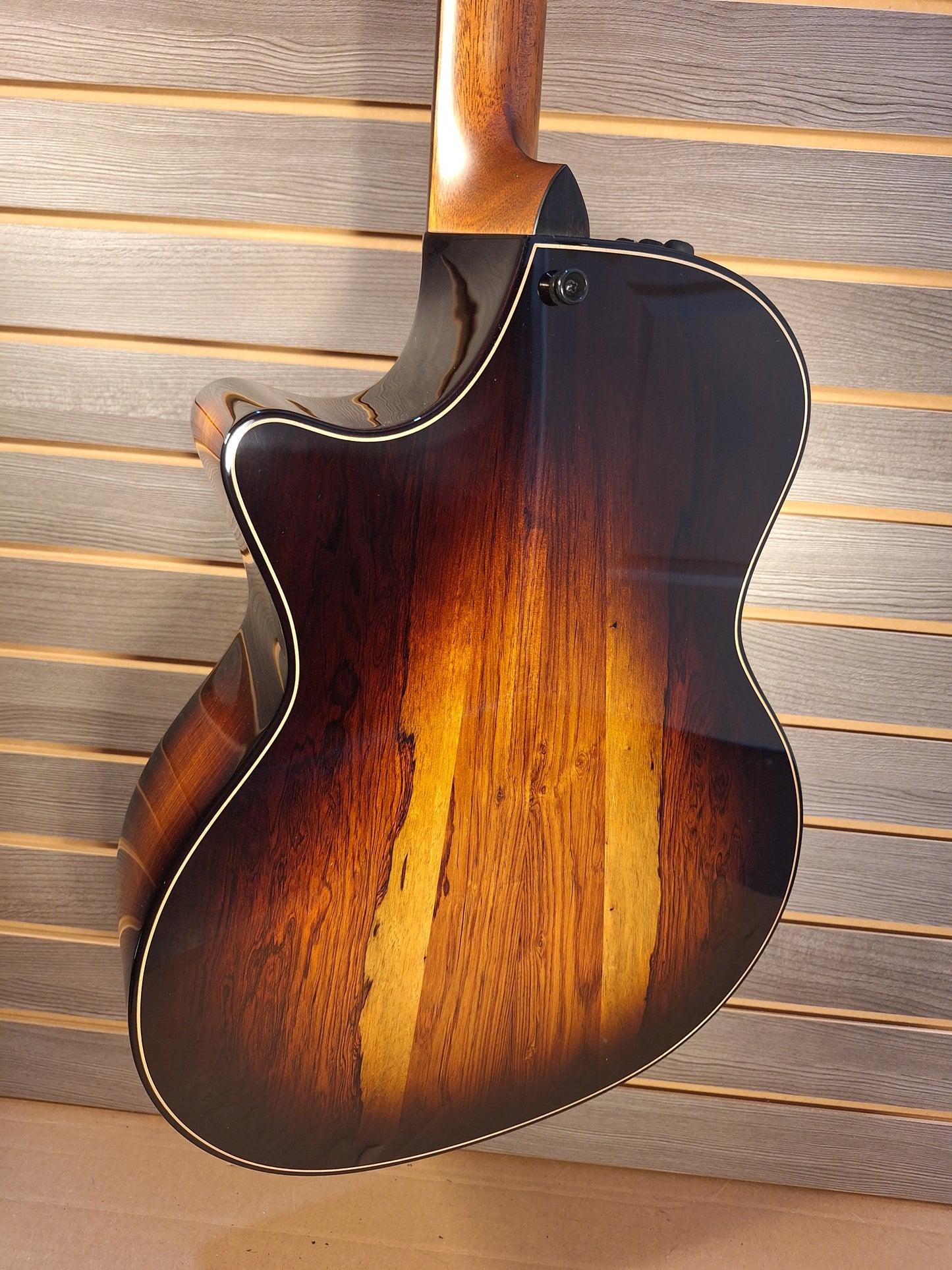 Taylor Builder's Edition 814ce Acoustic Electric Guitar With Hard Case