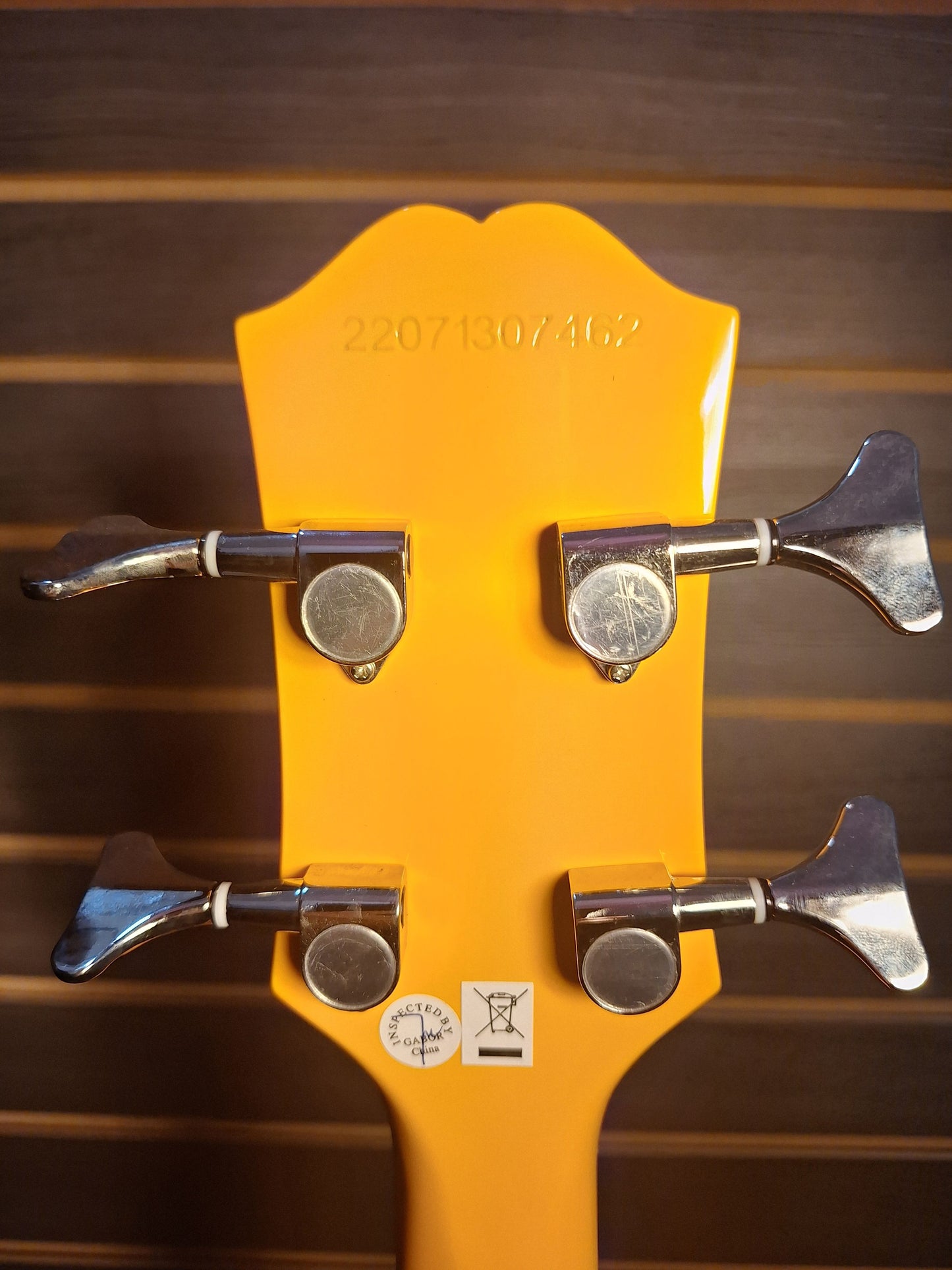 "Used" Epiphone Newport Bass (Short Scale) California Coral