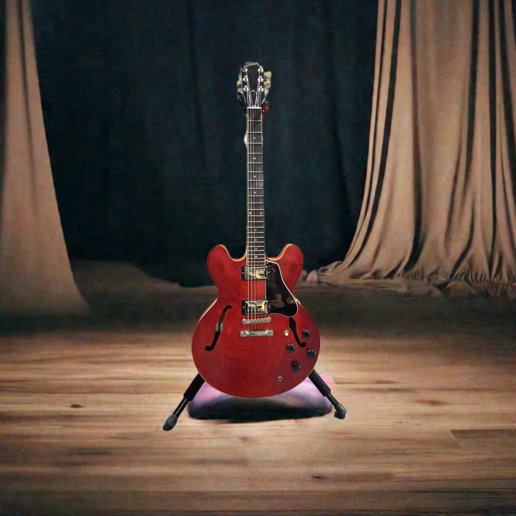 Previously Owned 2003 Gibson 333 Semi Hollowbody Electric Guitar With Hard Case