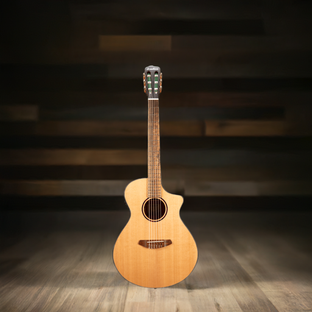 Breedlove Discovery S Concert Nylon CE Red Cedar-African Mahogany