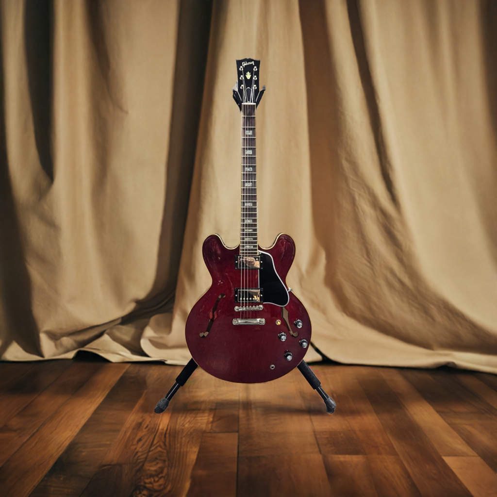 Previously Owned Gibson 2005 335 Custom Shop Electric Guitar With Hard Case