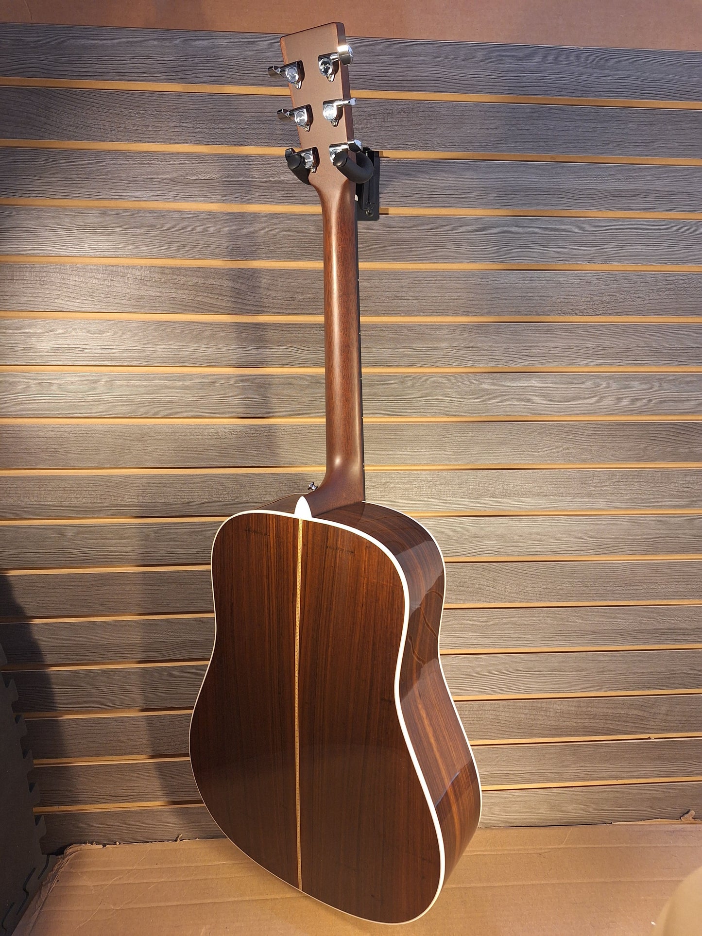 Previously Owned 2007 Martin HD-16R ISH With Hard Case