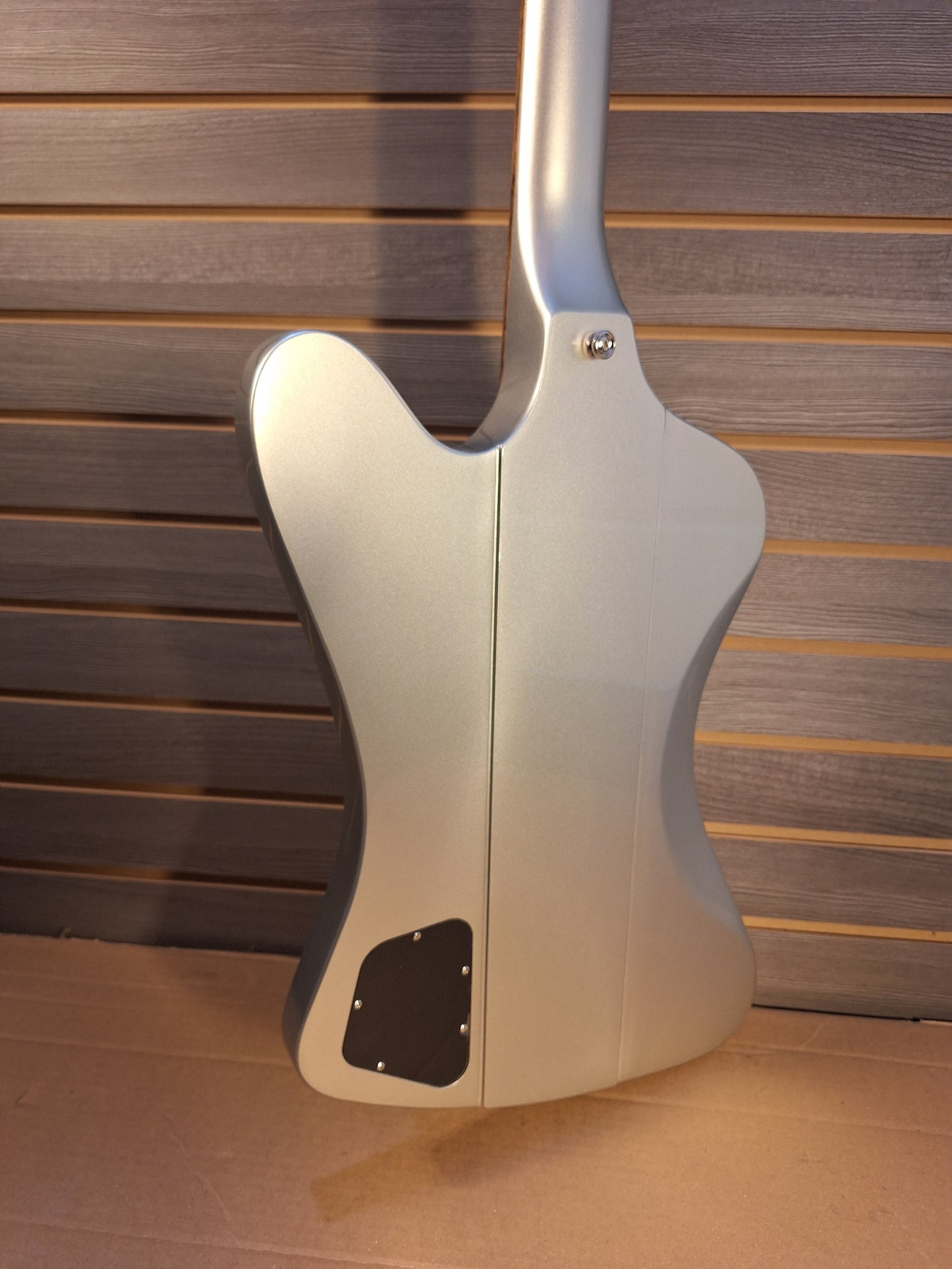 Epiphone Thunderbird '64 Electric Bass. Silver Mist W Premium Gig Bag