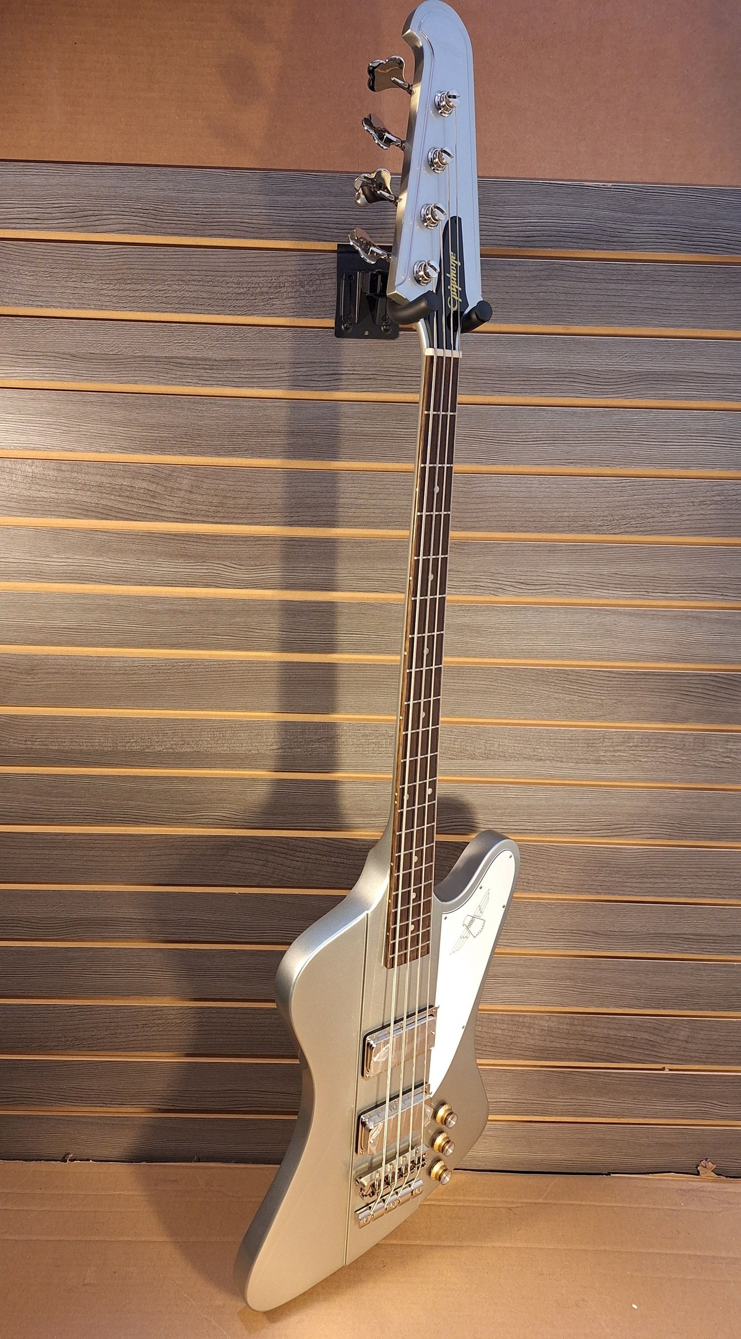 Epiphone Thunderbird '64 Electric Bass. Silver Mist W Premium Gig Bag