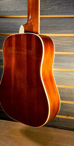 Epiphone Hummingbird Tenor Ukulele Acoustic/Electric Cherry Sunburst
