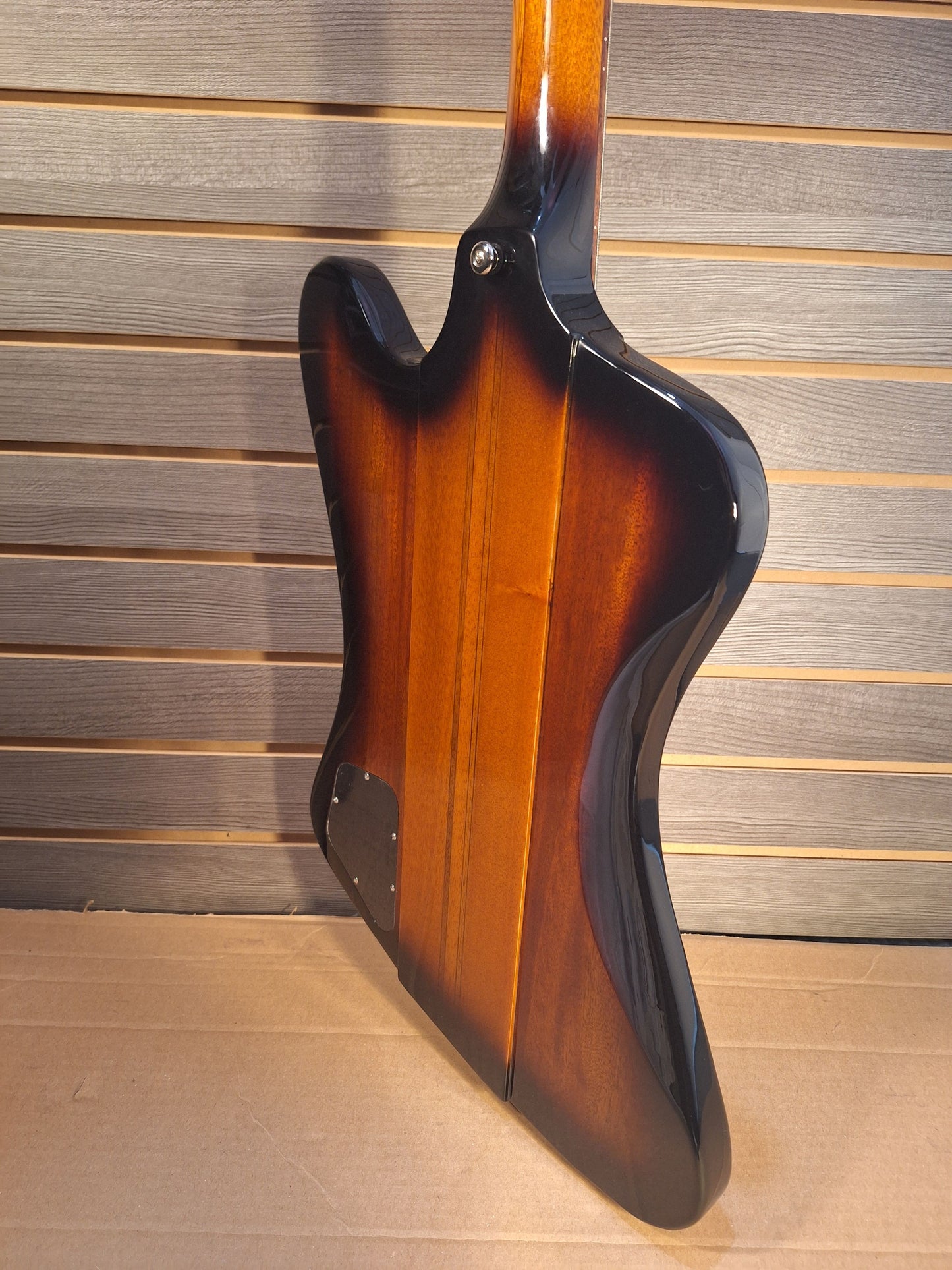 Epiphone Thunderbird 60's Tobacco Sun Burst Electric Bass