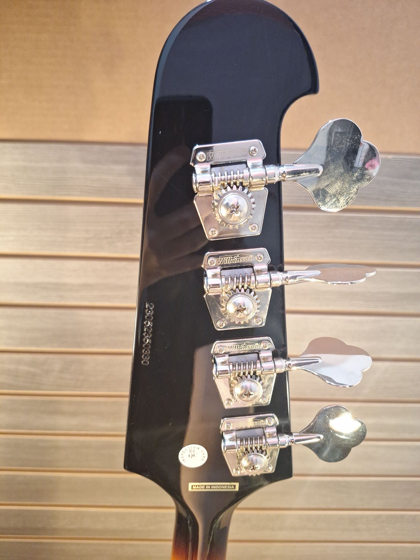 Epiphone Thunderbird 60's Tobacco Sun Burst Electric Bass