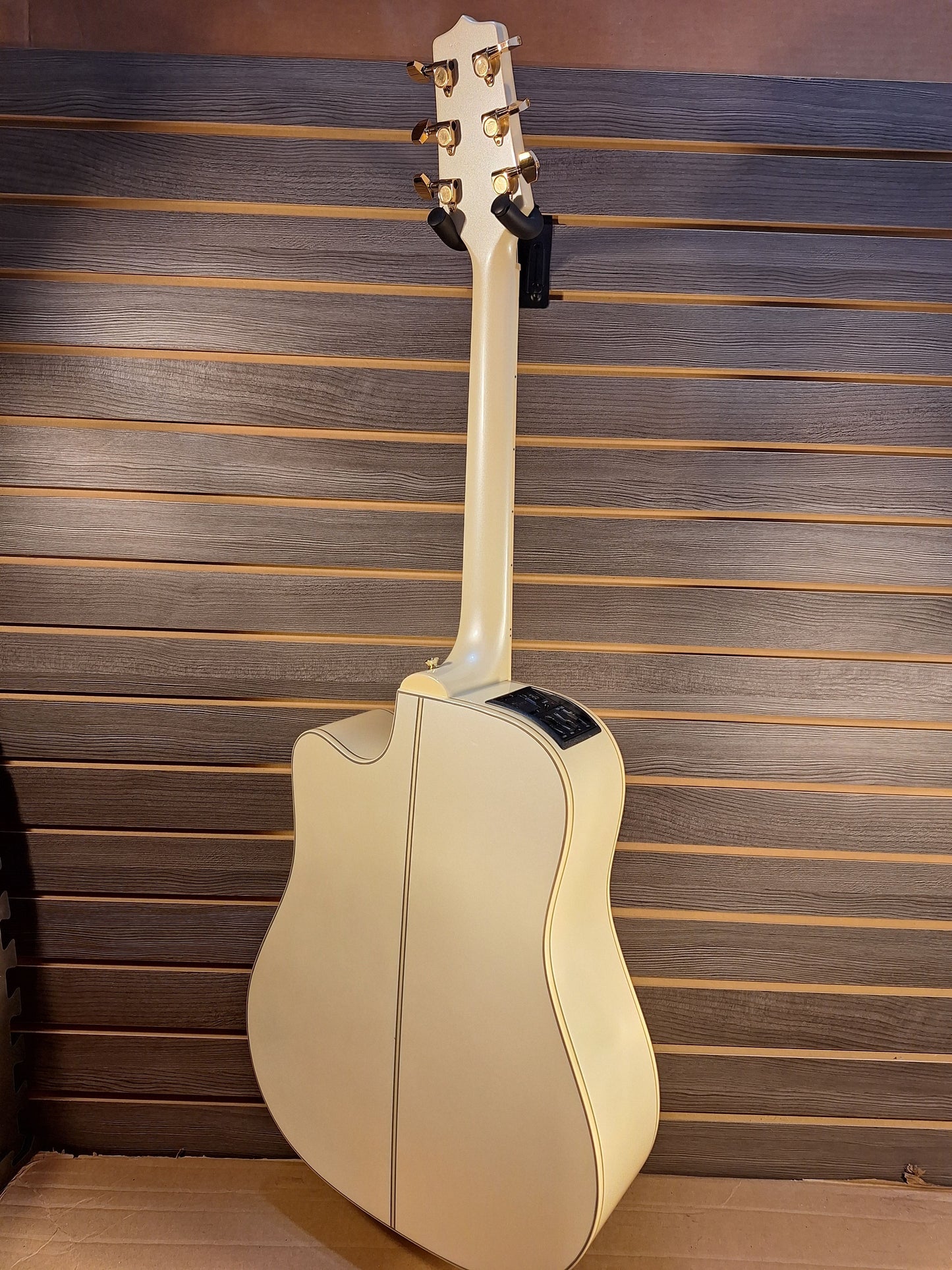"Used" Takamine GD37-CE-PW Acoustic/Electric Guitar with Gig Bag