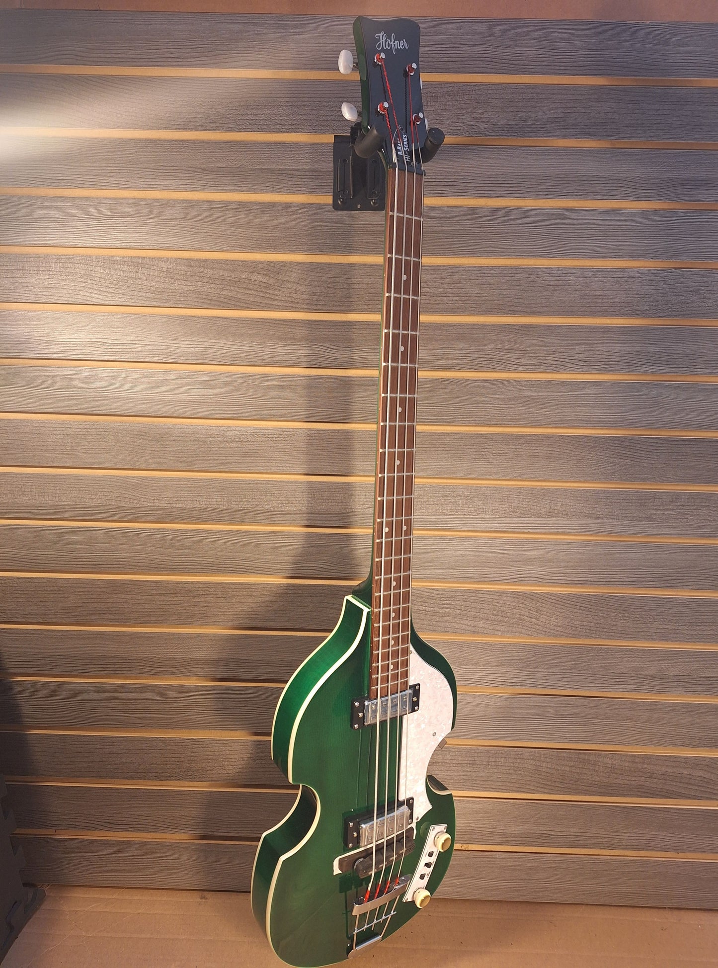 Hofner Ignition Pro Violin Bass Green