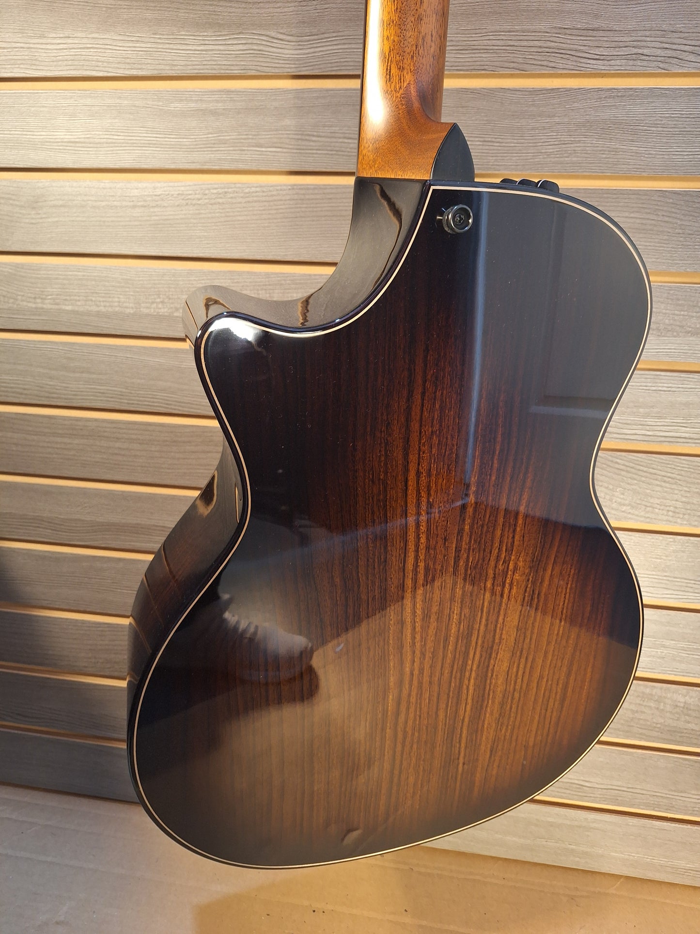 Taylor Builder's Edition 814ce