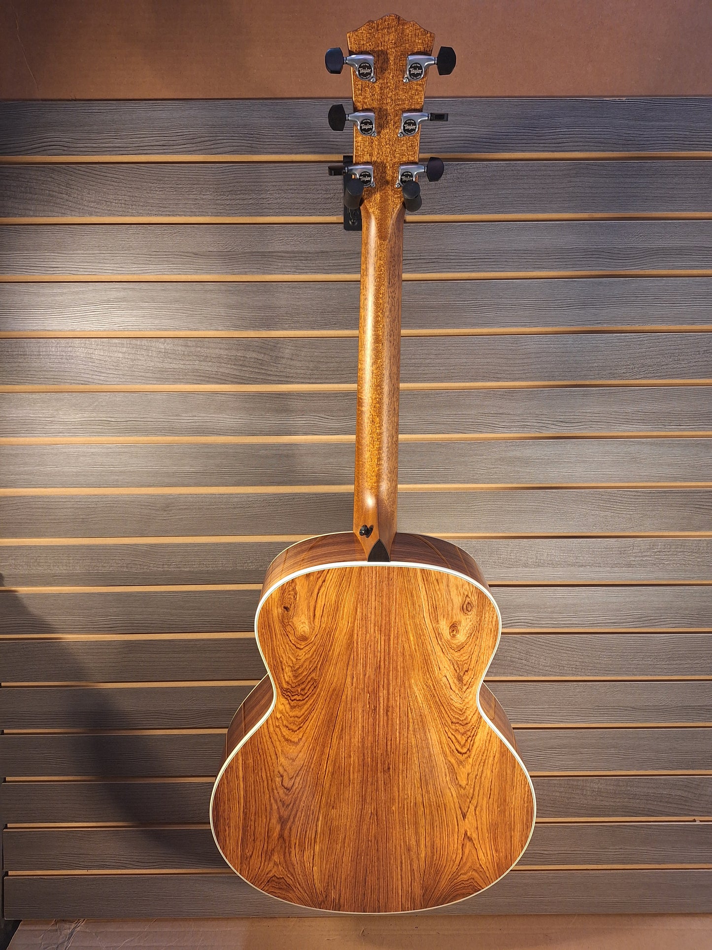 Taylor Gold Label 814e SB Guitar