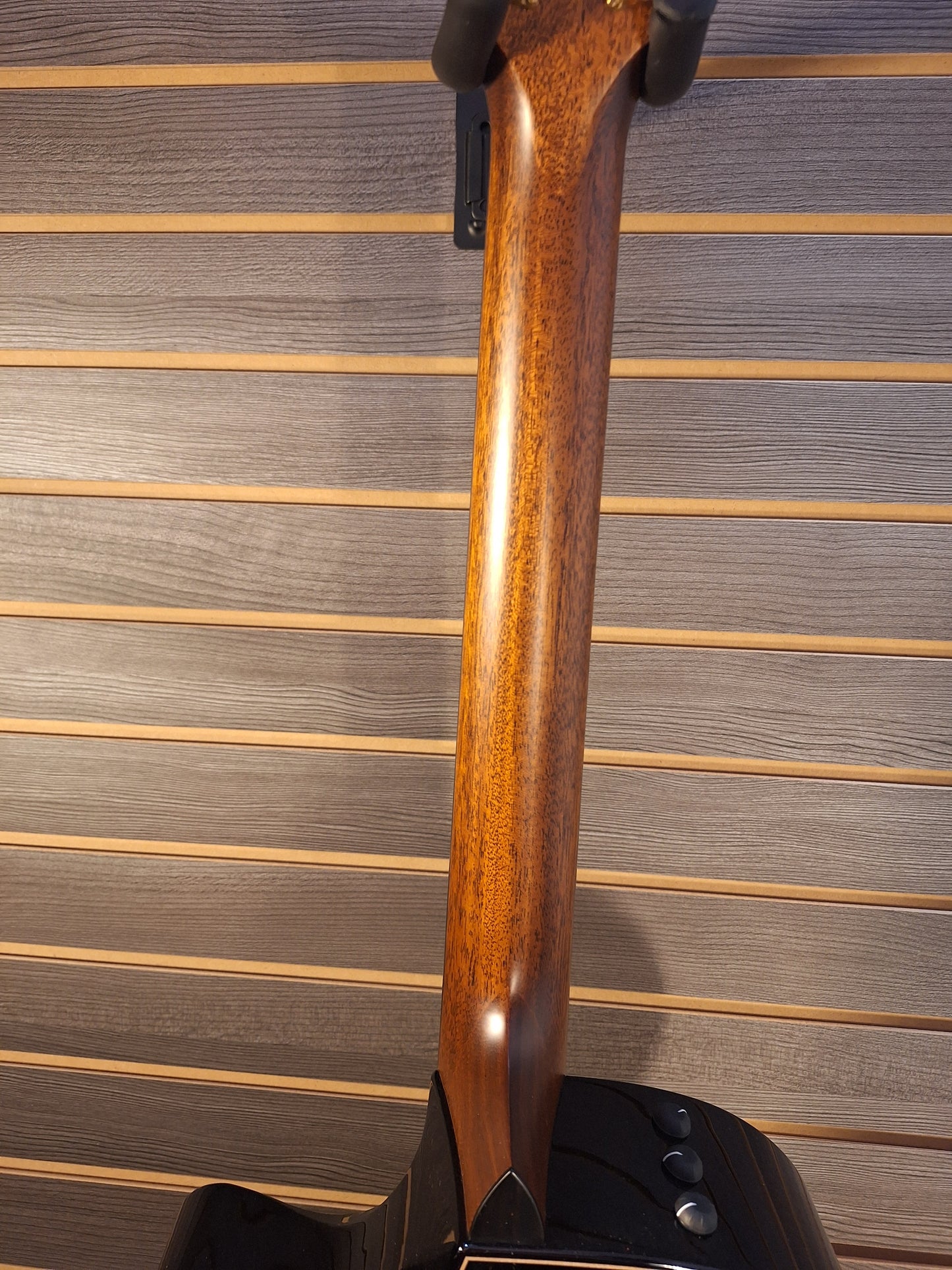 Taylor Builder's Edition 814ce
