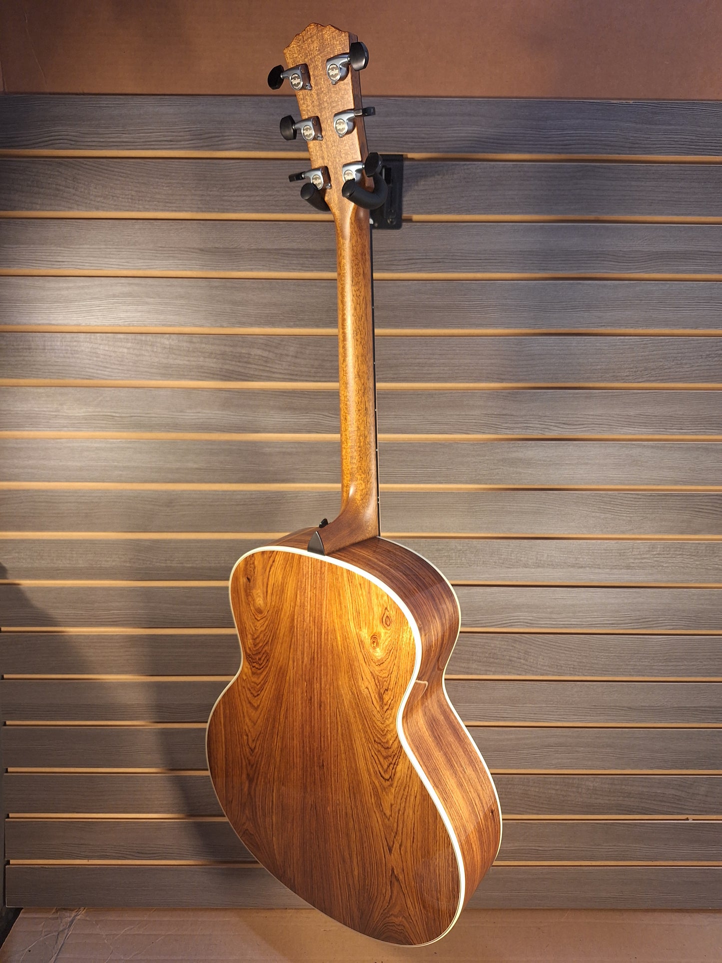 Taylor Gold Label 814e SB Guitar
