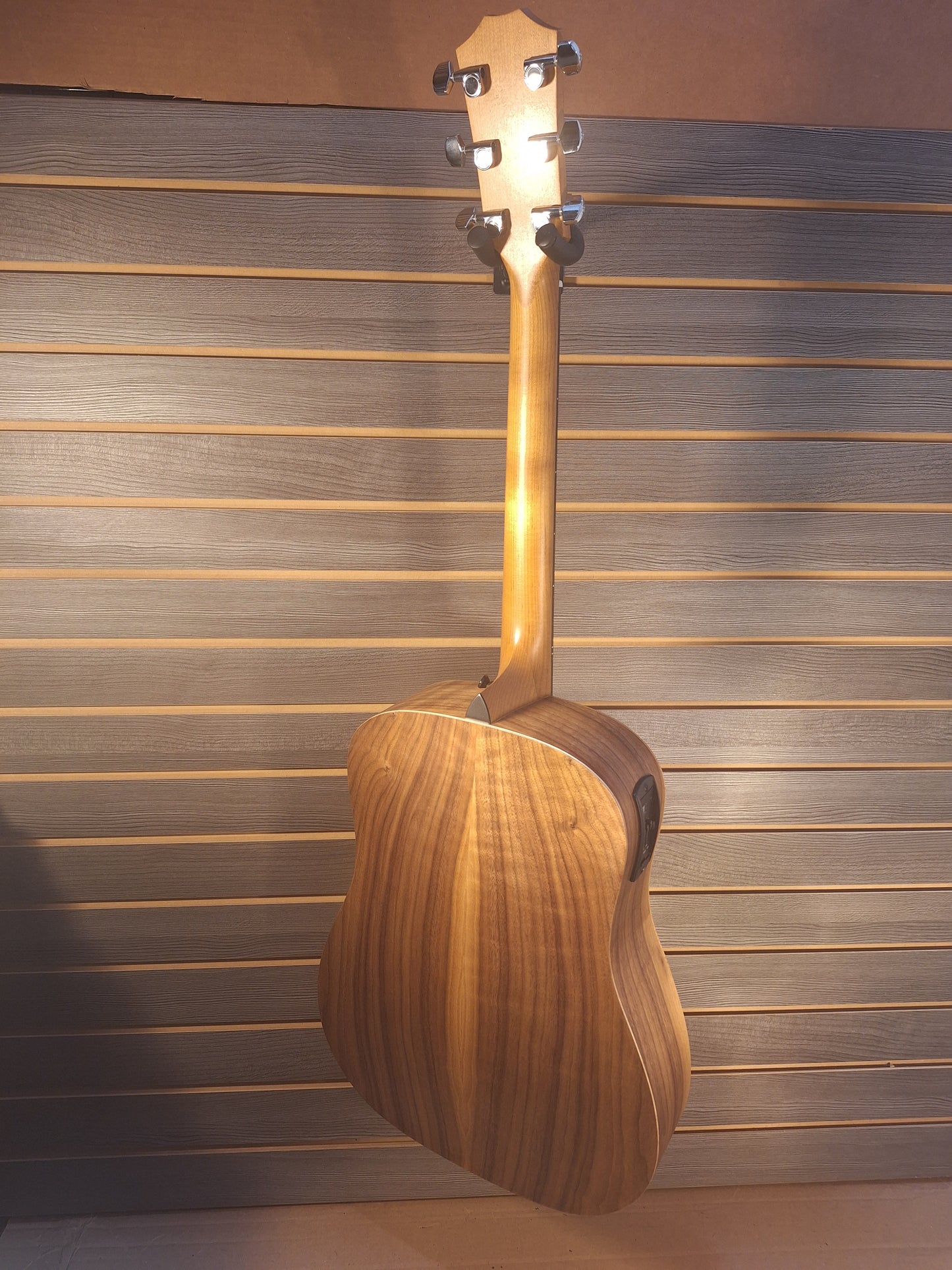 Taylor Academy 10e Acoustic/Electric Guitar
